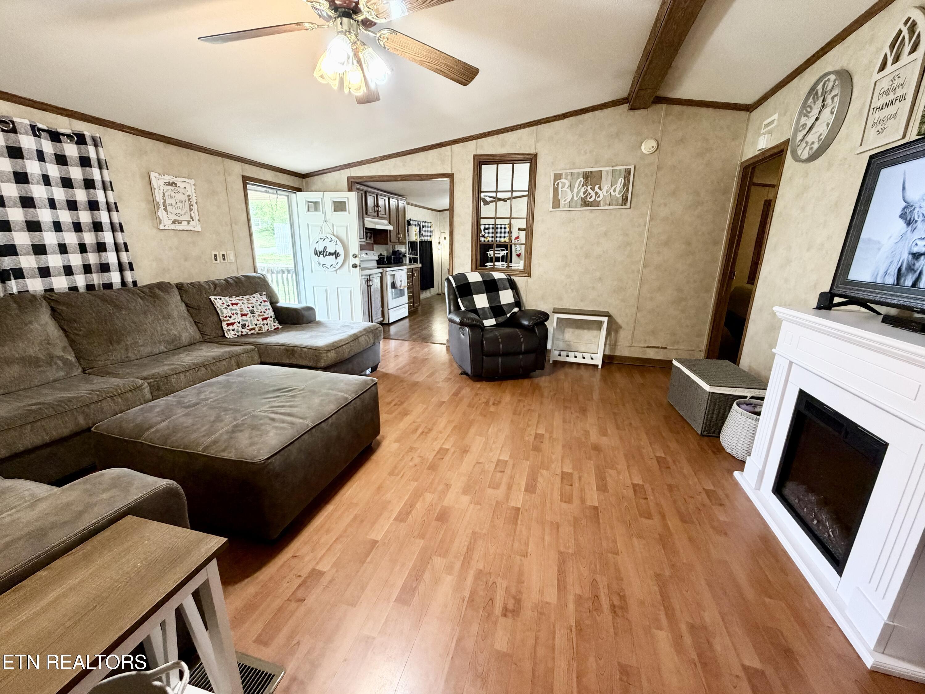 142 Jonathan Lane New Tazewell TN 37825