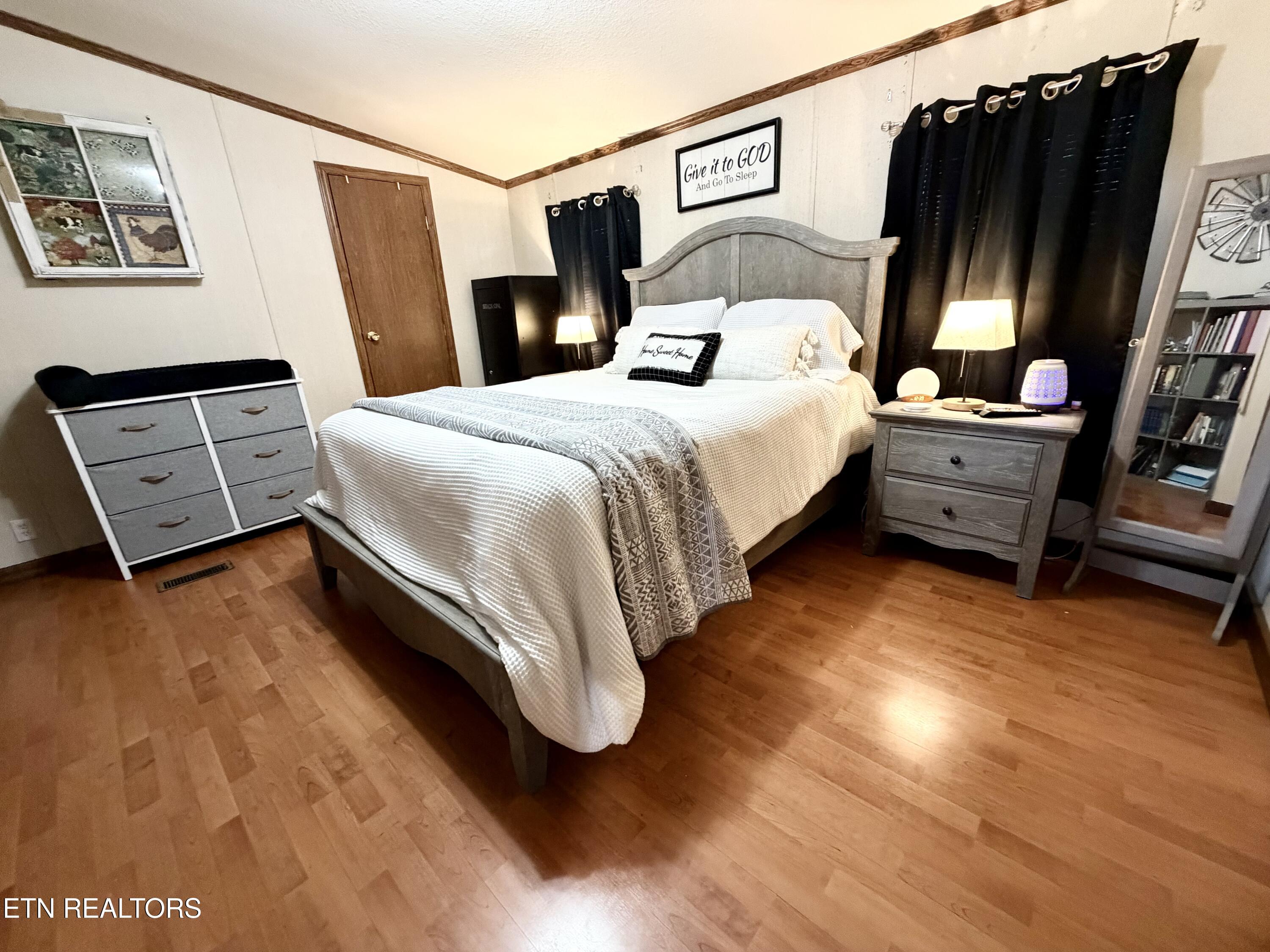 142 Jonathan Lane New Tazewell TN 37825