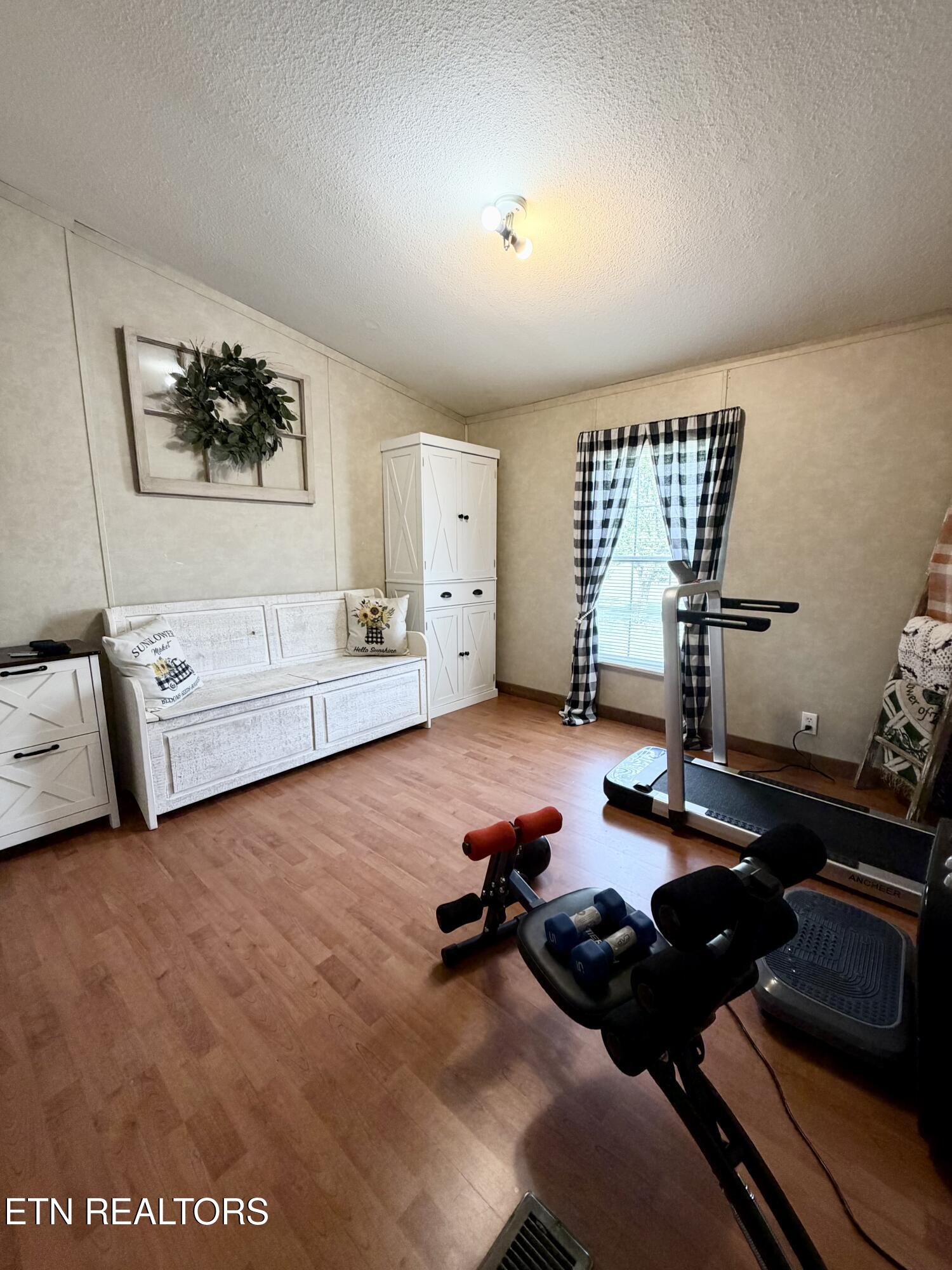 142 Jonathan Lane New Tazewell TN 37825