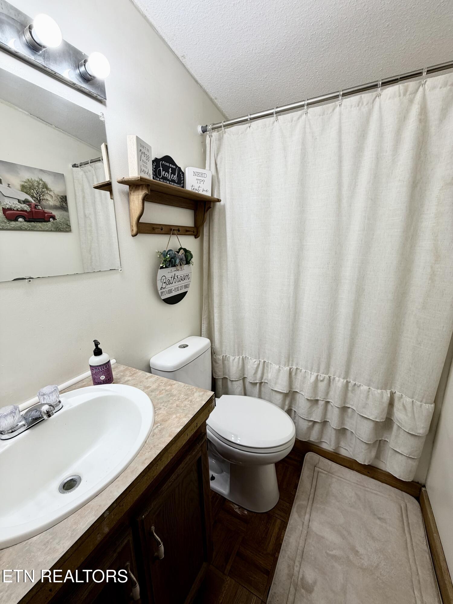 142 Jonathan Lane New Tazewell TN 37825