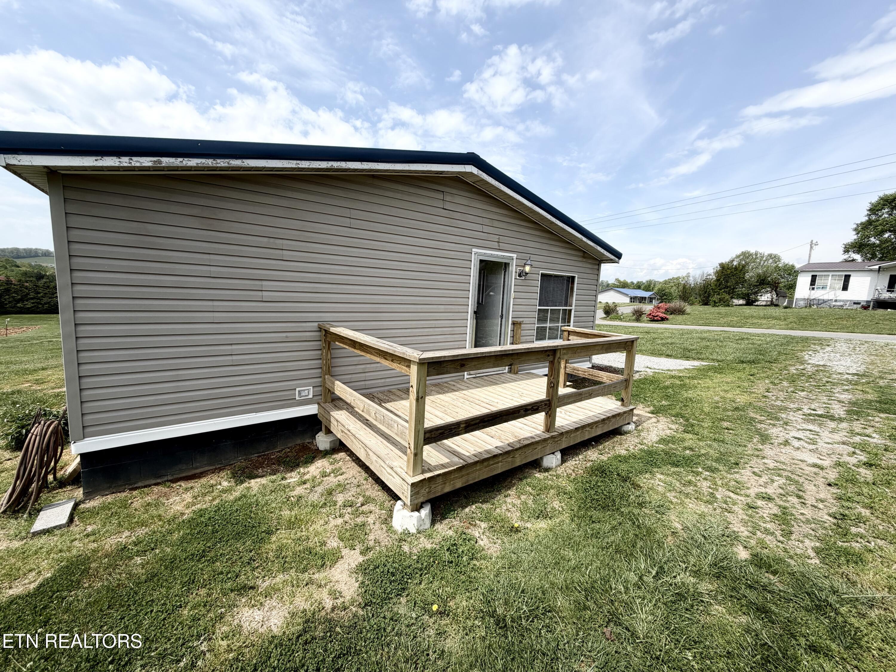 142 Jonathan Lane New Tazewell TN 37825