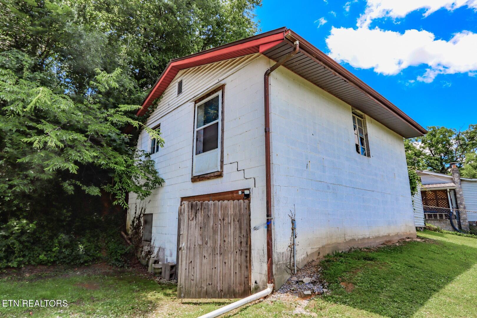 421 & 429 Duncan Street Newport TN 37821