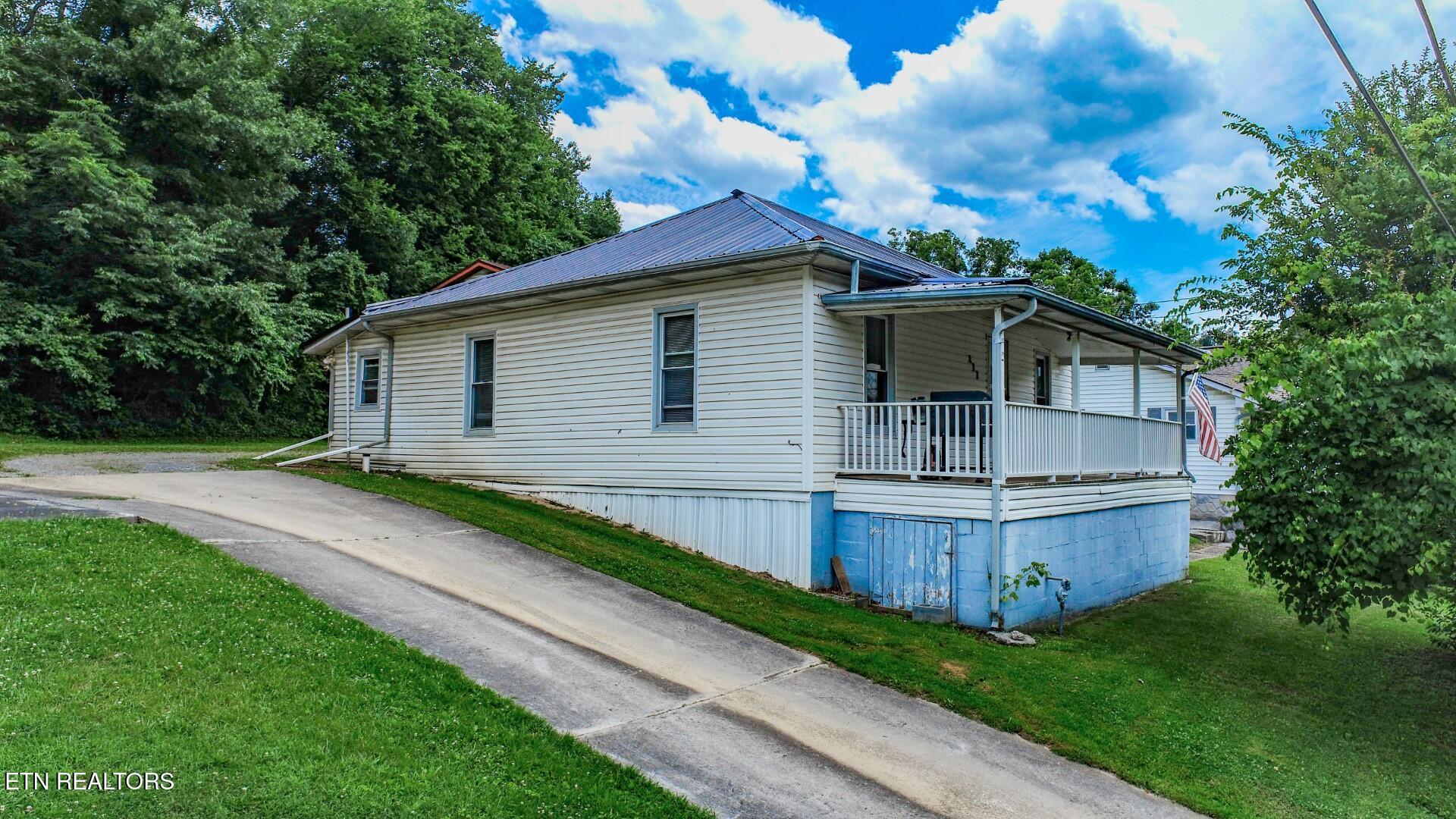 421 & 429 Duncan Street Newport TN 37821