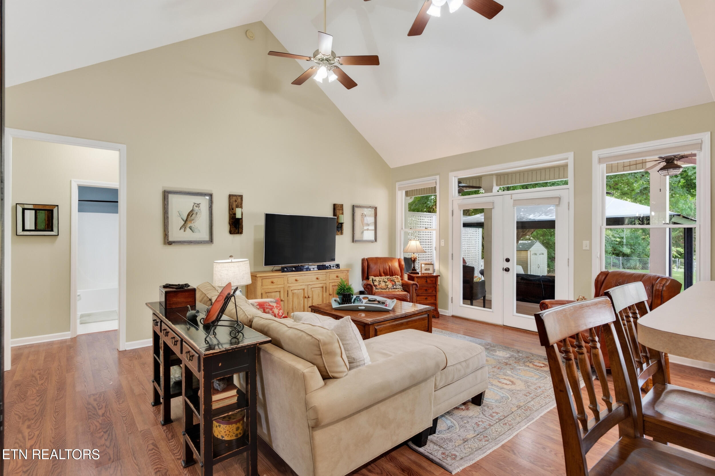 186 Lakeview Cove Drive Loudon TN 37774
