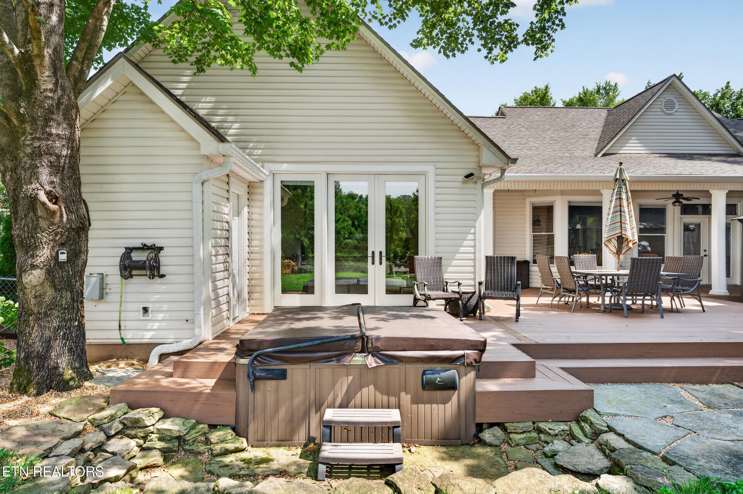 186 Lakeview Cove Drive Loudon TN 37774