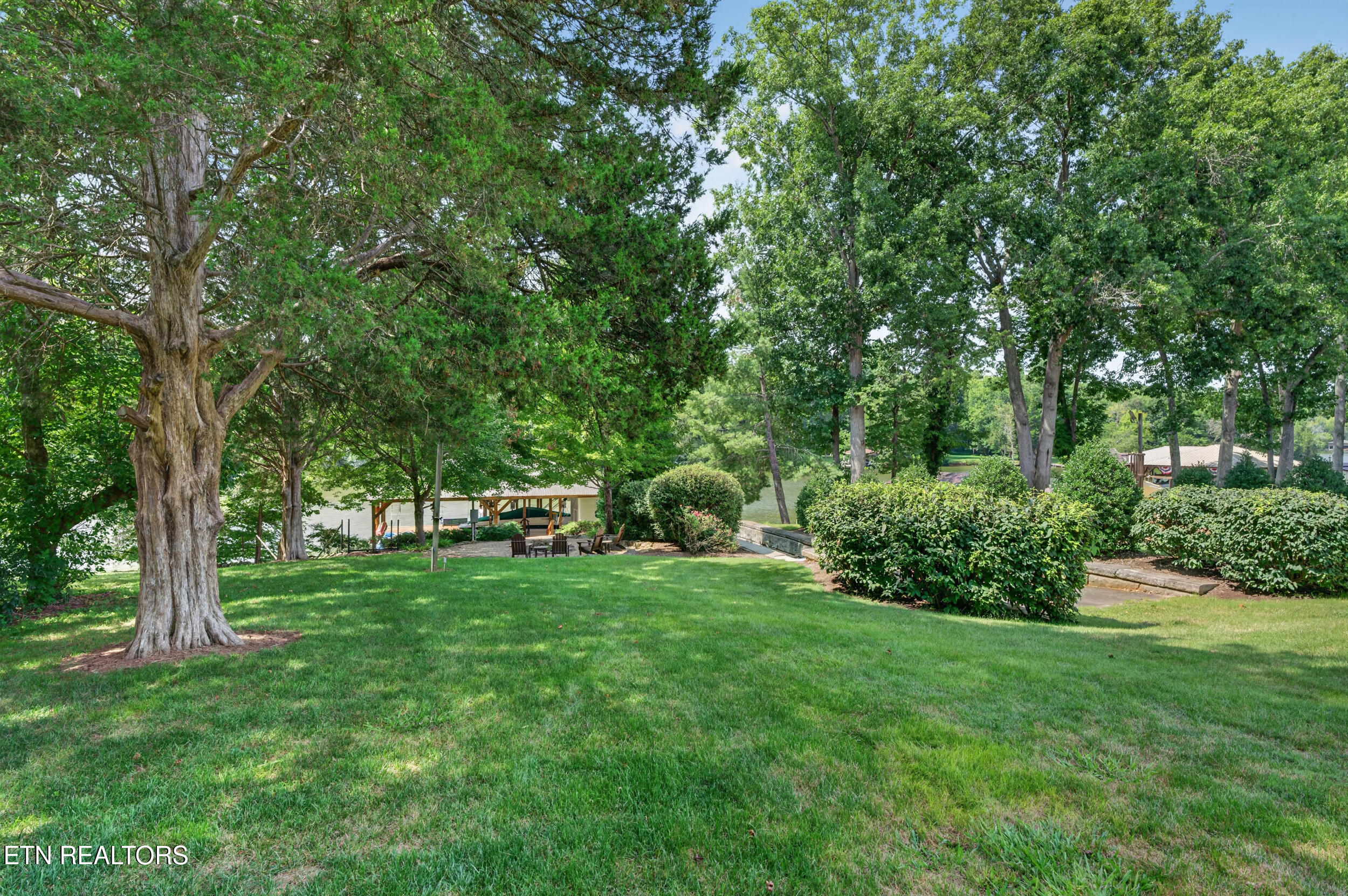 186 Lakeview Cove Drive Loudon TN 37774
