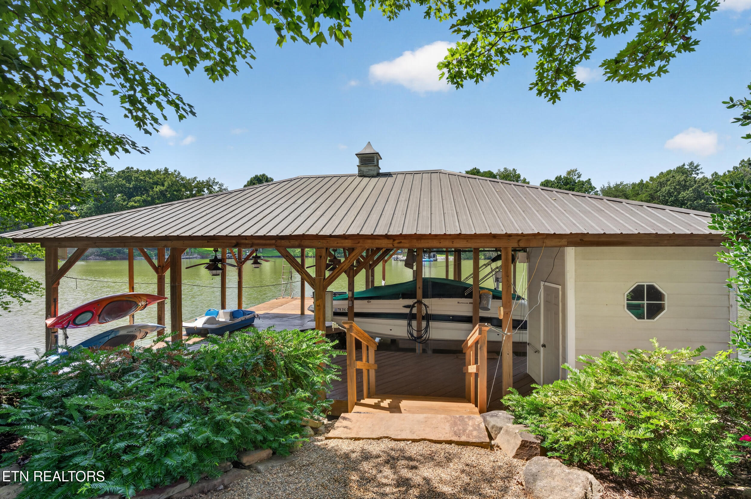 186 Lakeview Cove Drive Loudon TN 37774