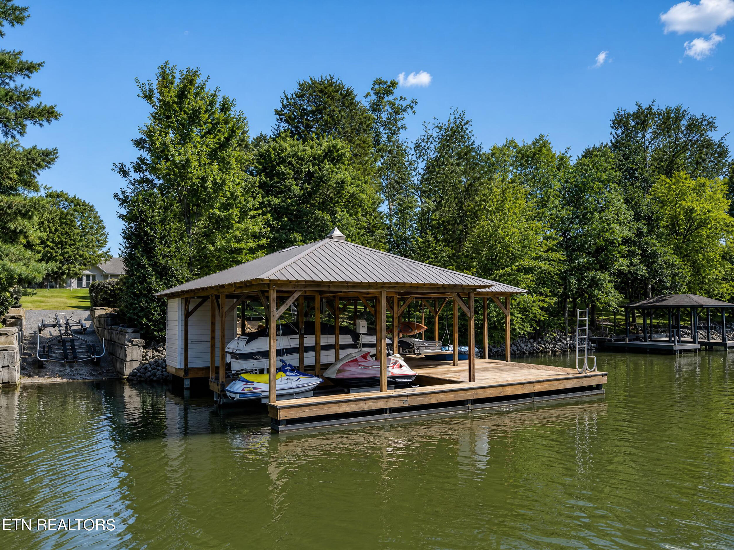 186 Lakeview Cove Drive Loudon TN 37774