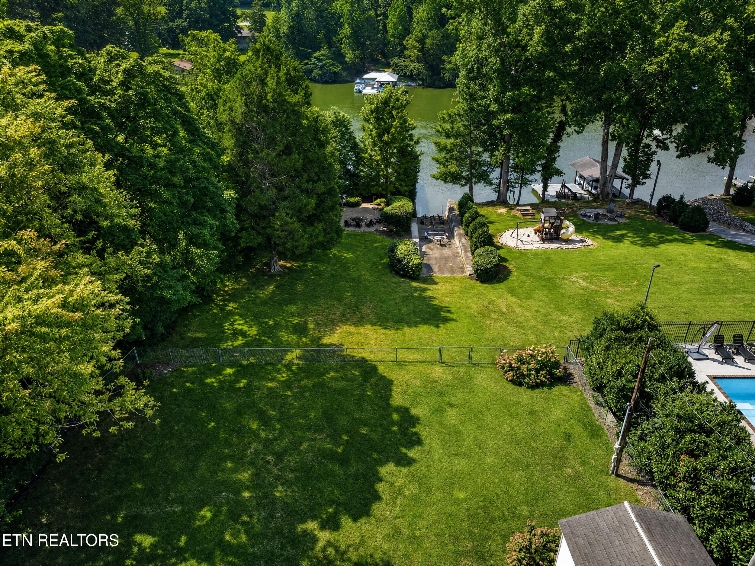 186 Lakeview Cove Drive Loudon TN 37774