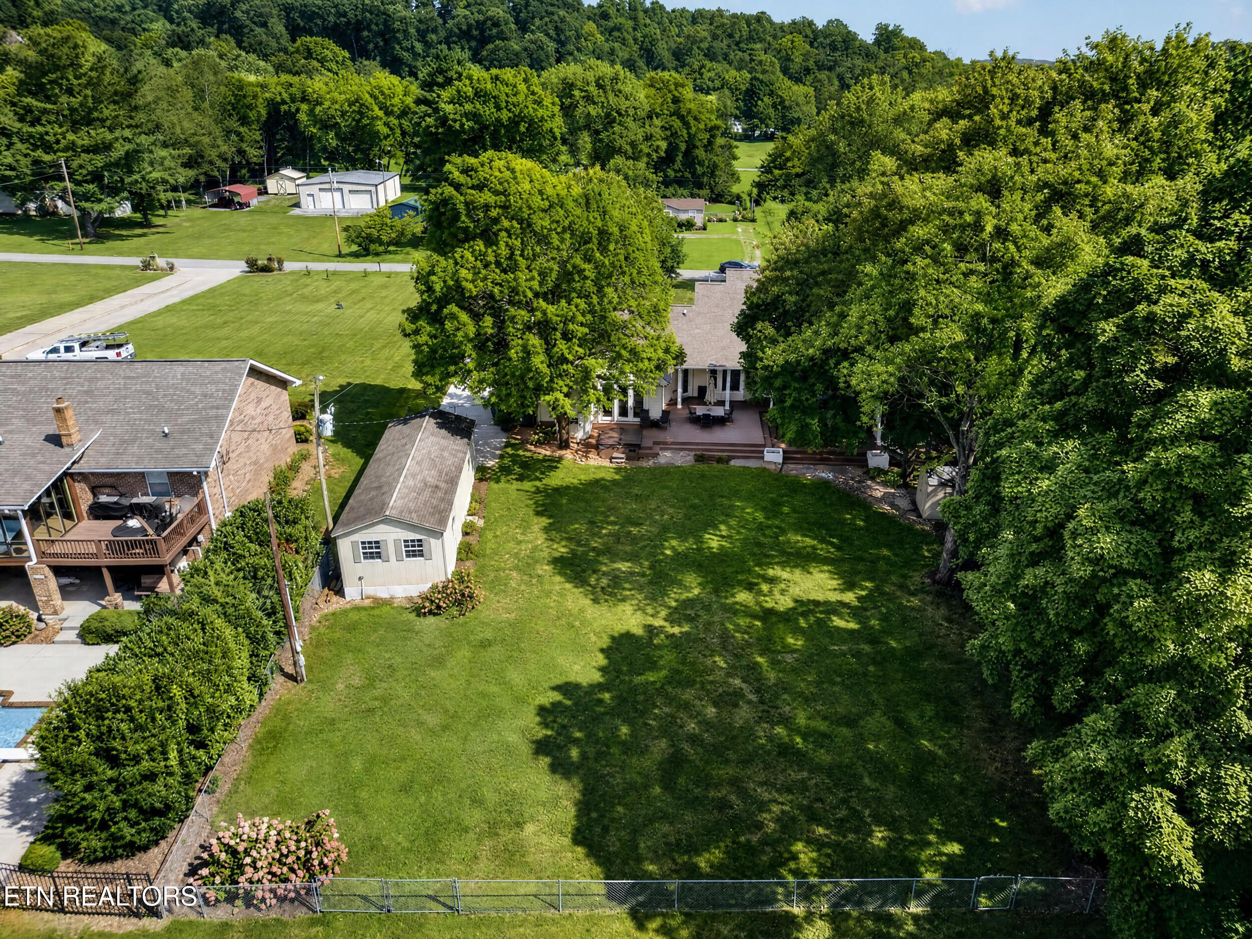 186 Lakeview Cove Drive Loudon TN 37774