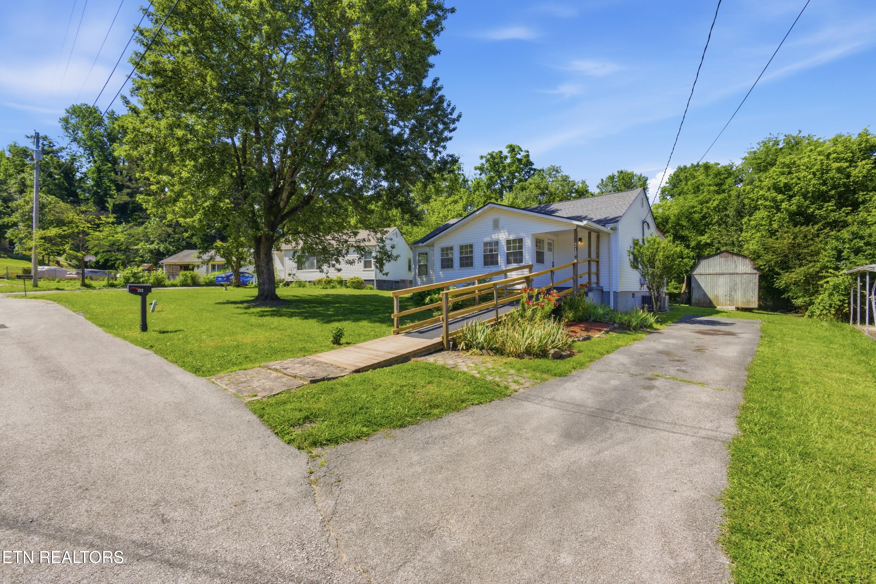 212 Sunset Drive Harriman TN 37748