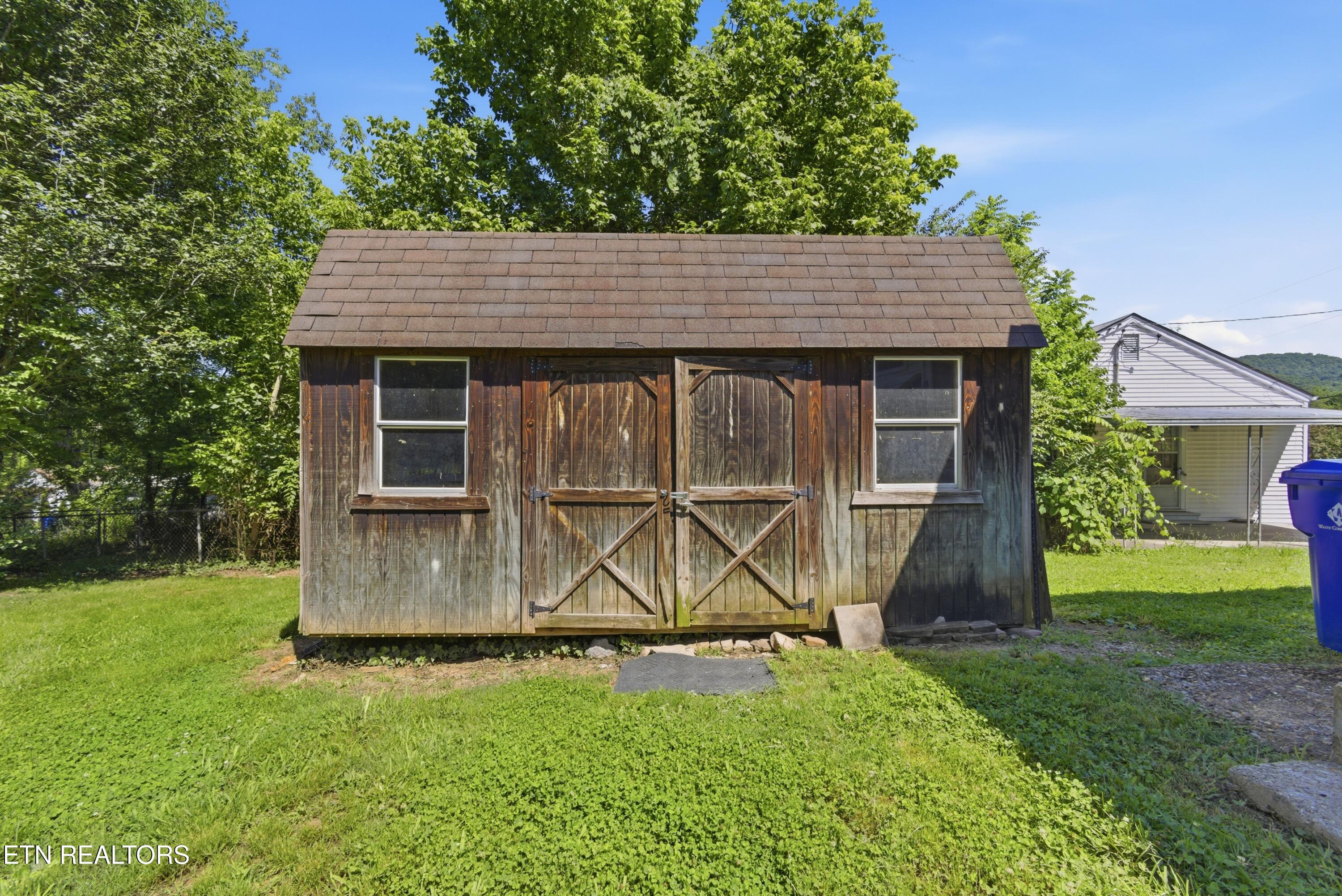 212 Sunset Drive Harriman TN 37748