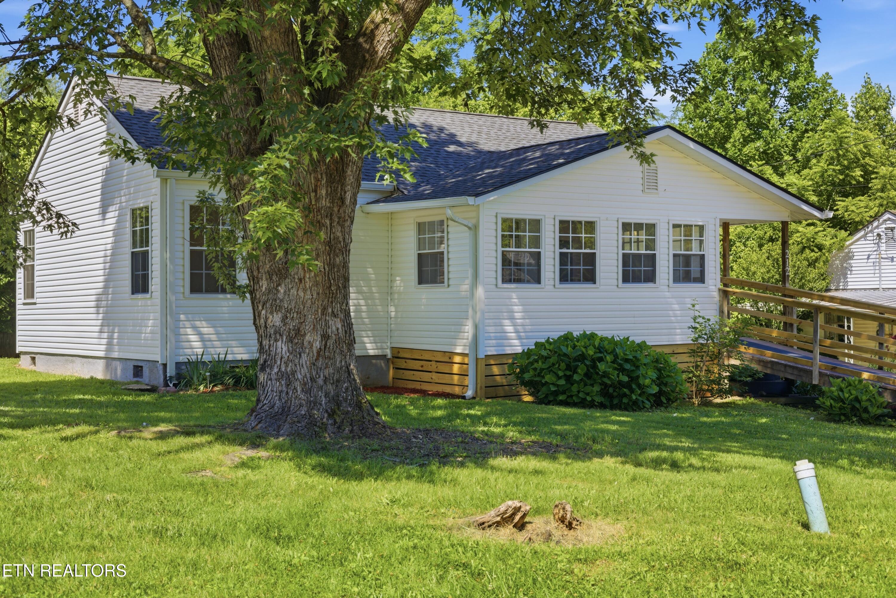212 Sunset Drive Harriman TN 37748