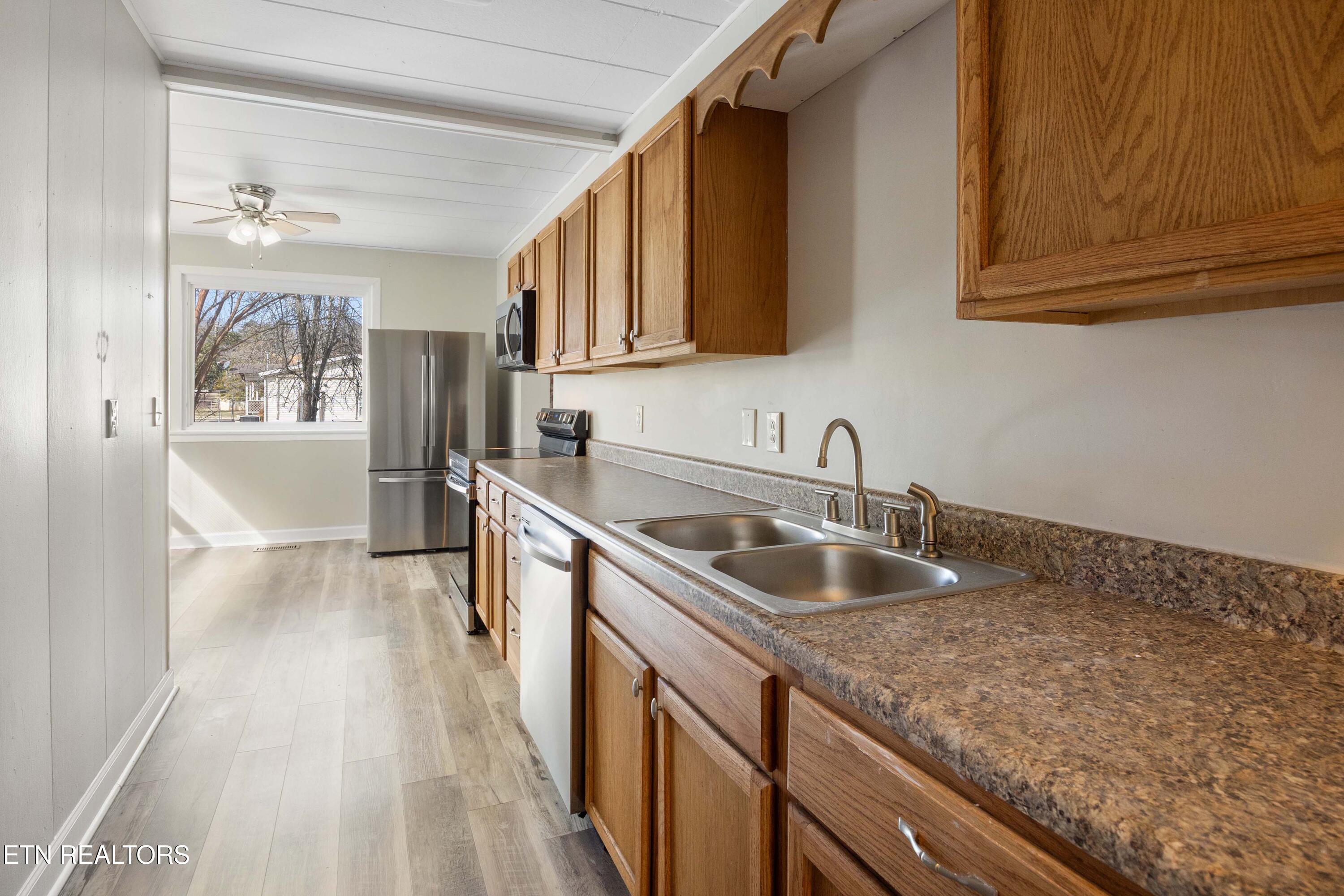 466 Hidden Valley Road Clinton TN 37716