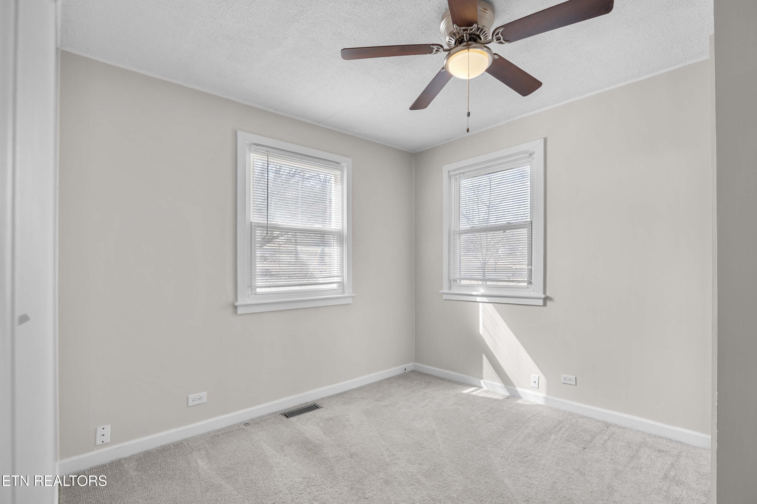 466 Hidden Valley Road Clinton TN 37716