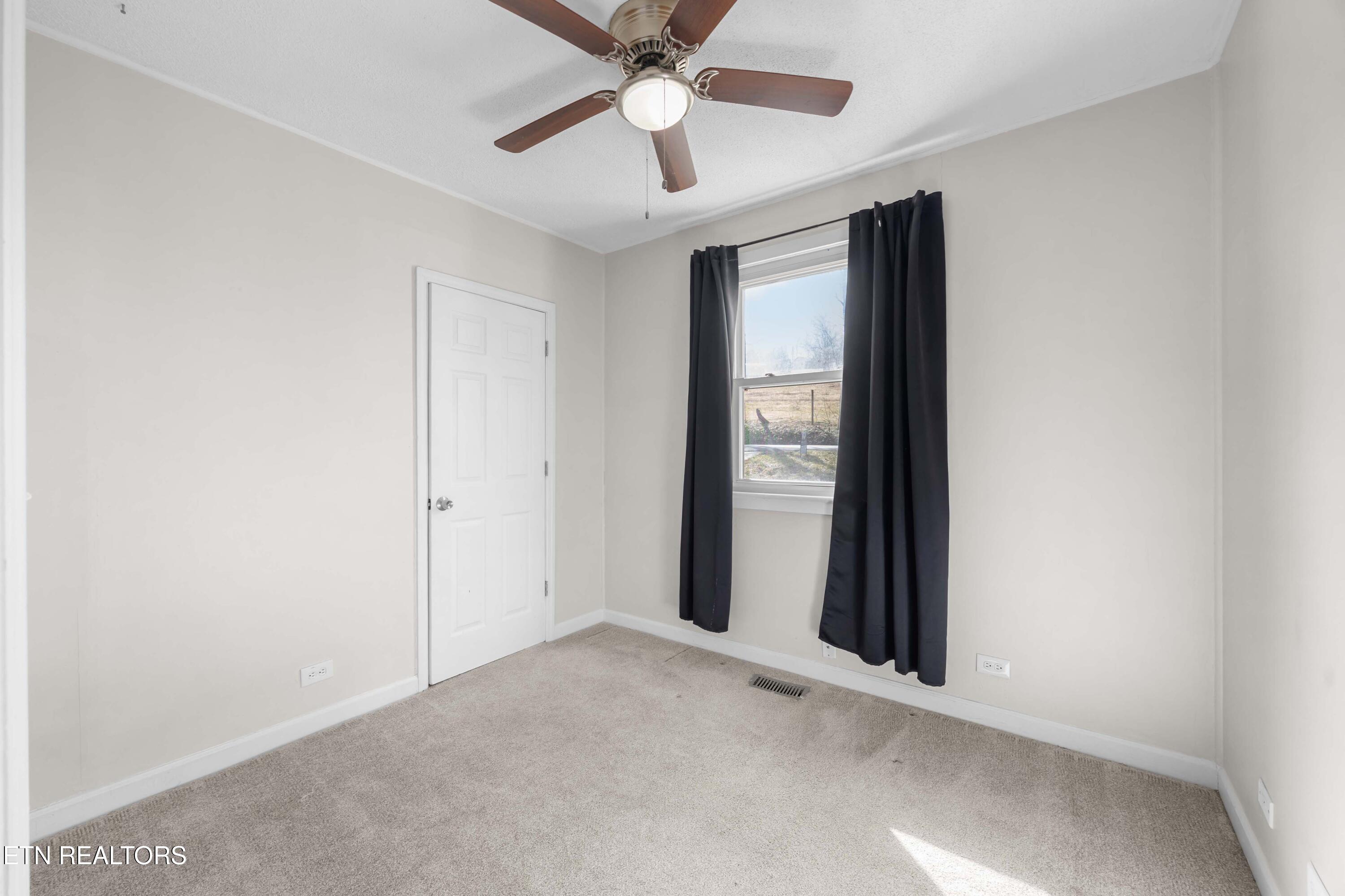 466 Hidden Valley Road Clinton TN 37716