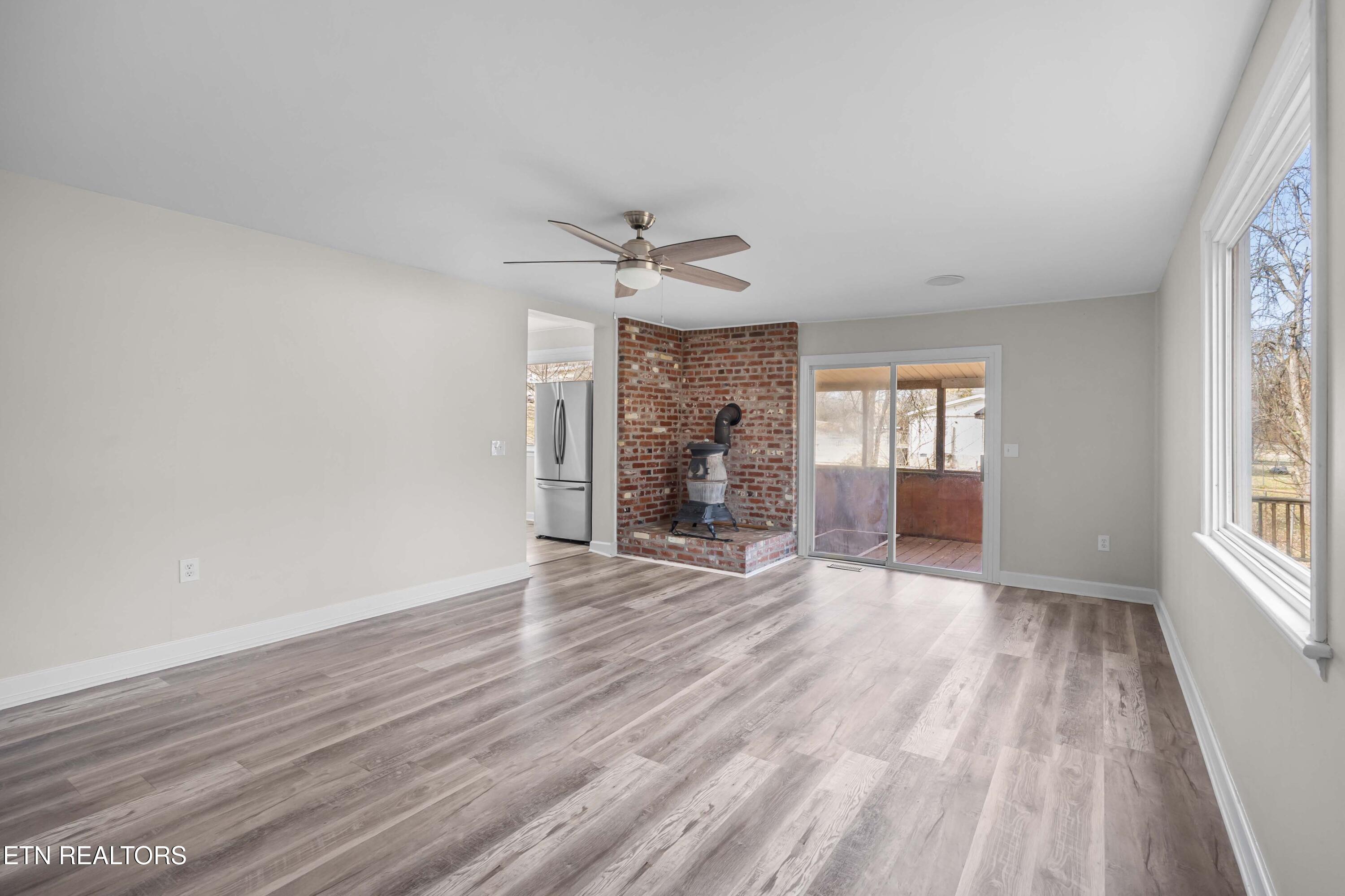 466 Hidden Valley Road Clinton TN 37716