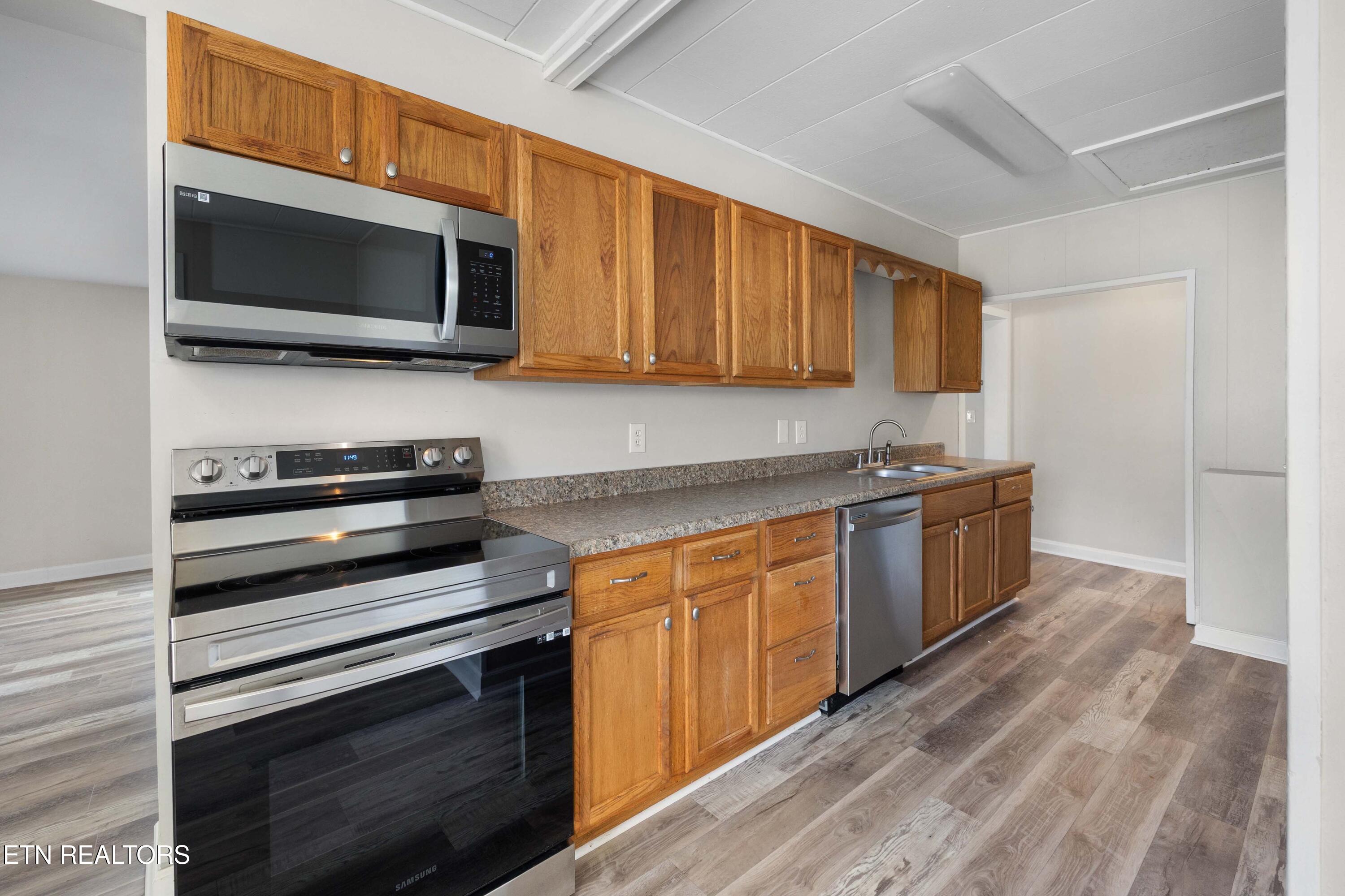 466 Hidden Valley Road Clinton TN 37716