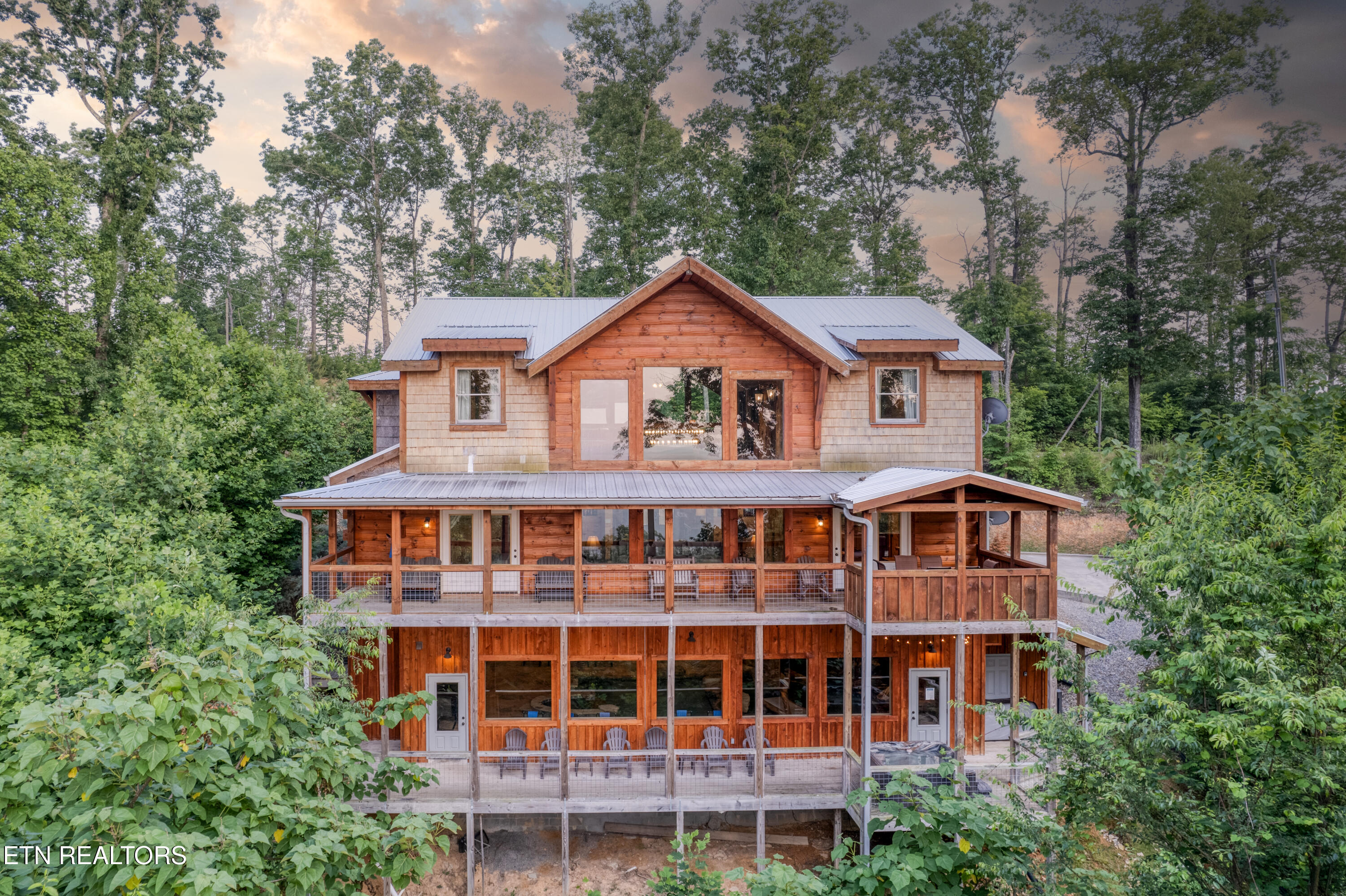 809 Pinecrest Way Sevierville TN 37862