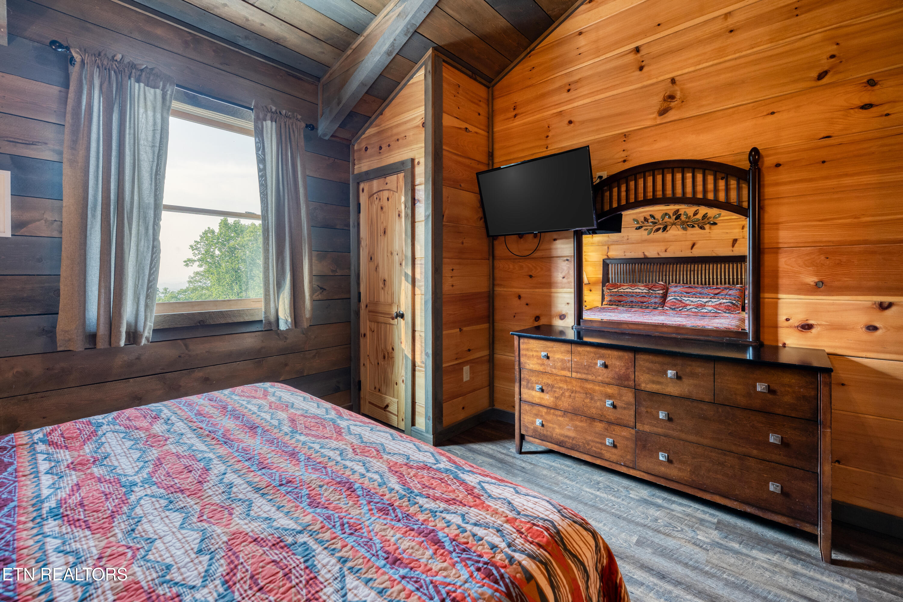 809 Pinecrest Way Sevierville TN 37862