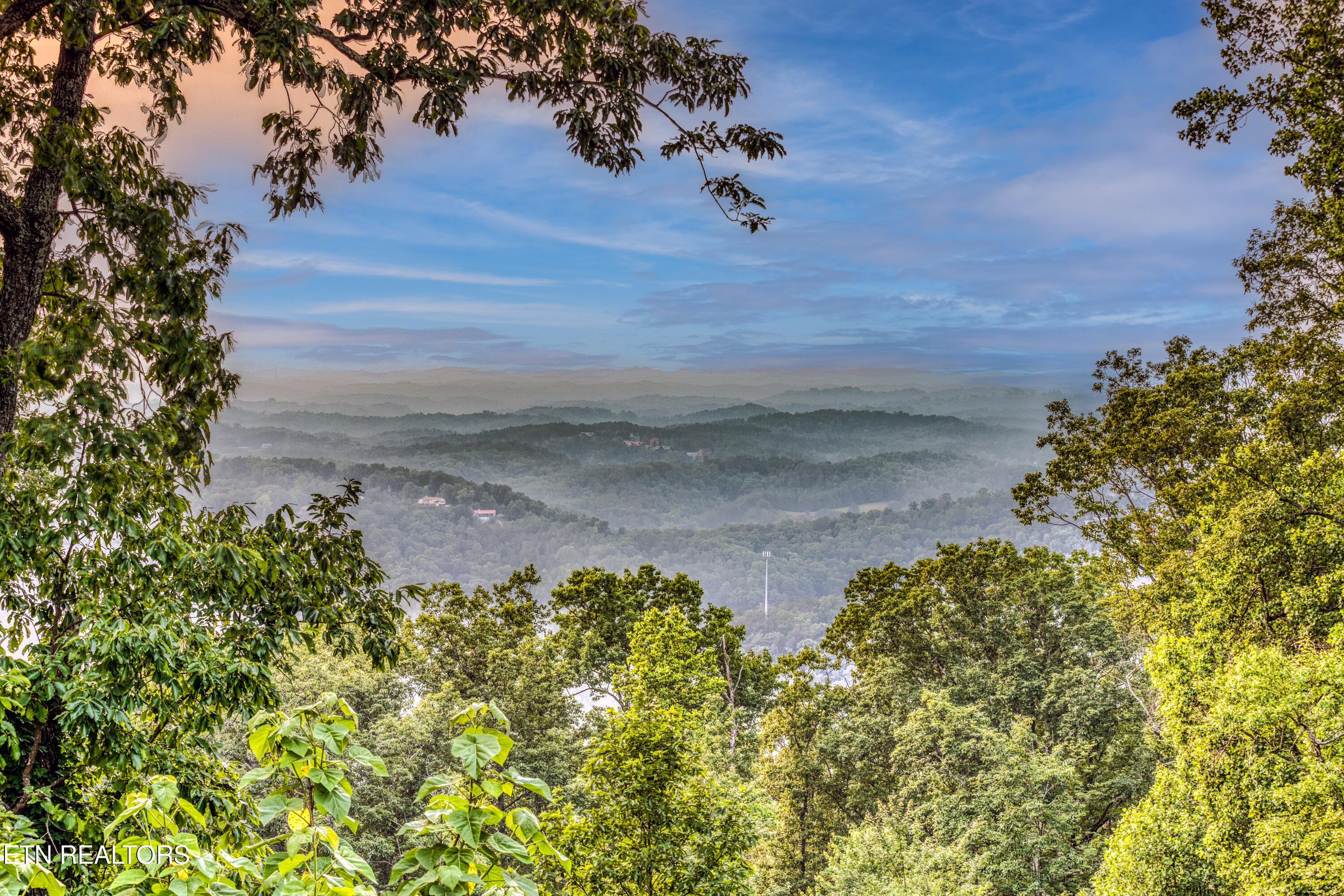 809 Pinecrest Way Sevierville TN 37862