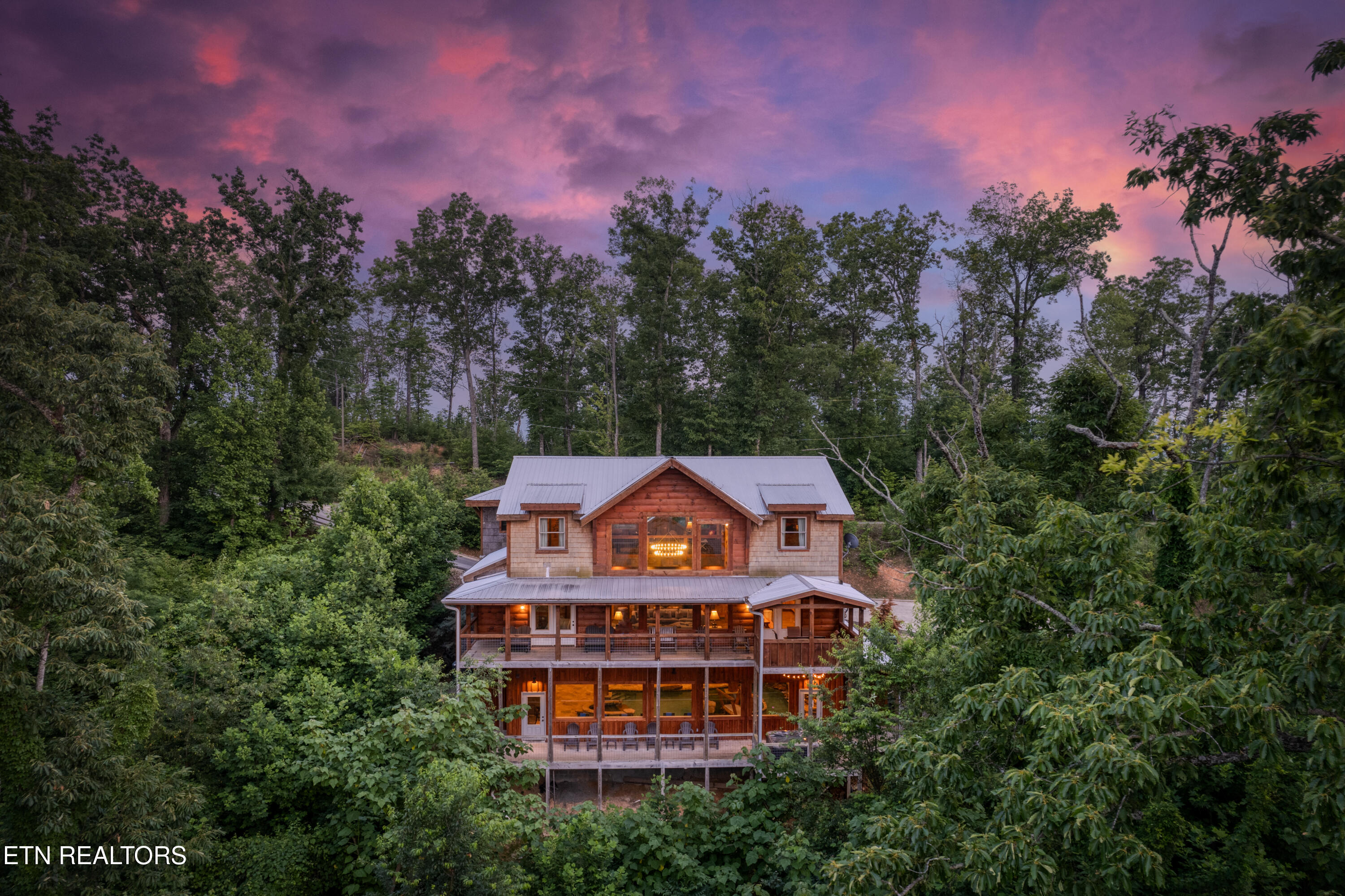 809 Pinecrest Way Sevierville TN 37862