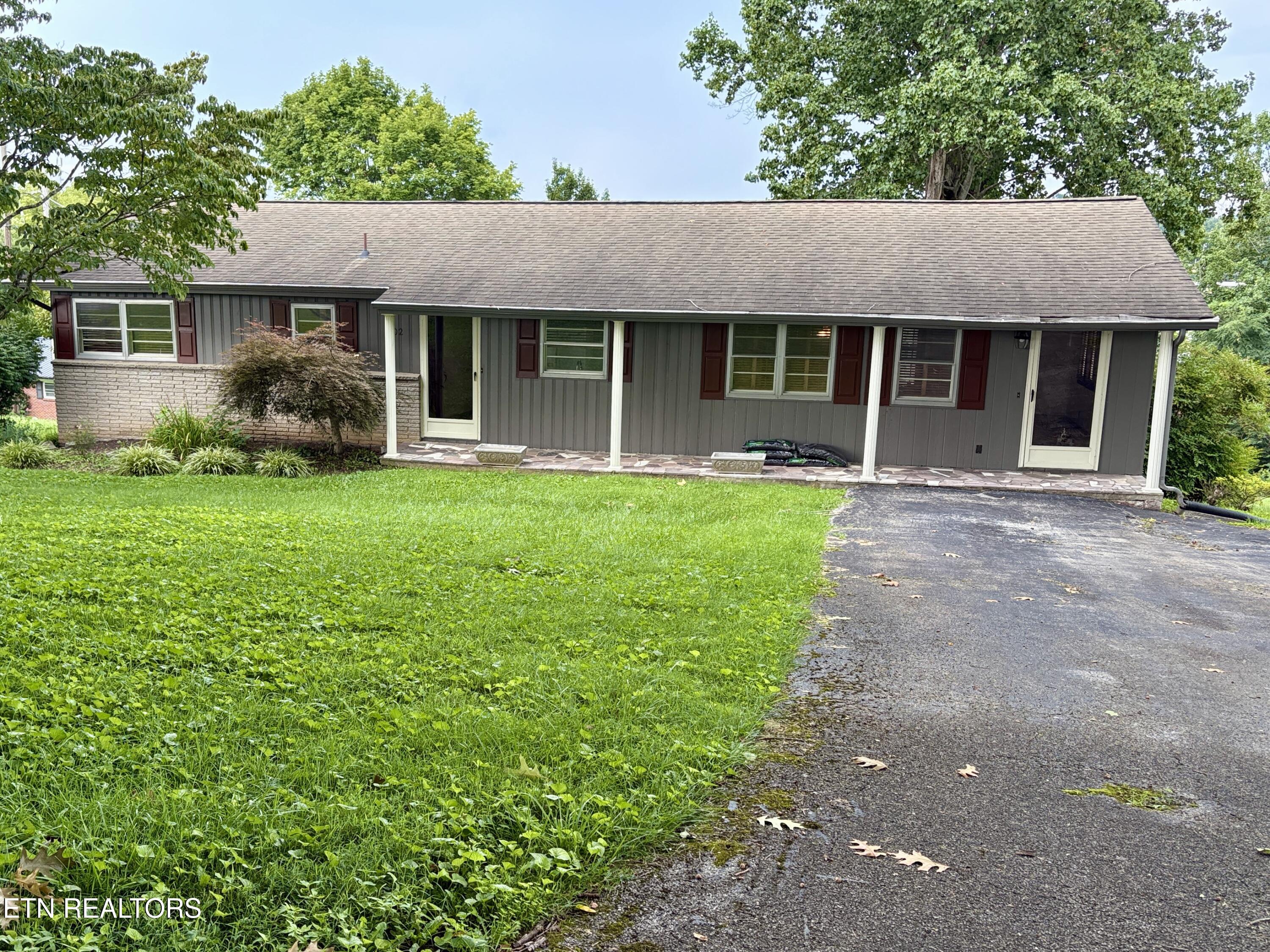 1302 Nell Street Tazewell TN 37879