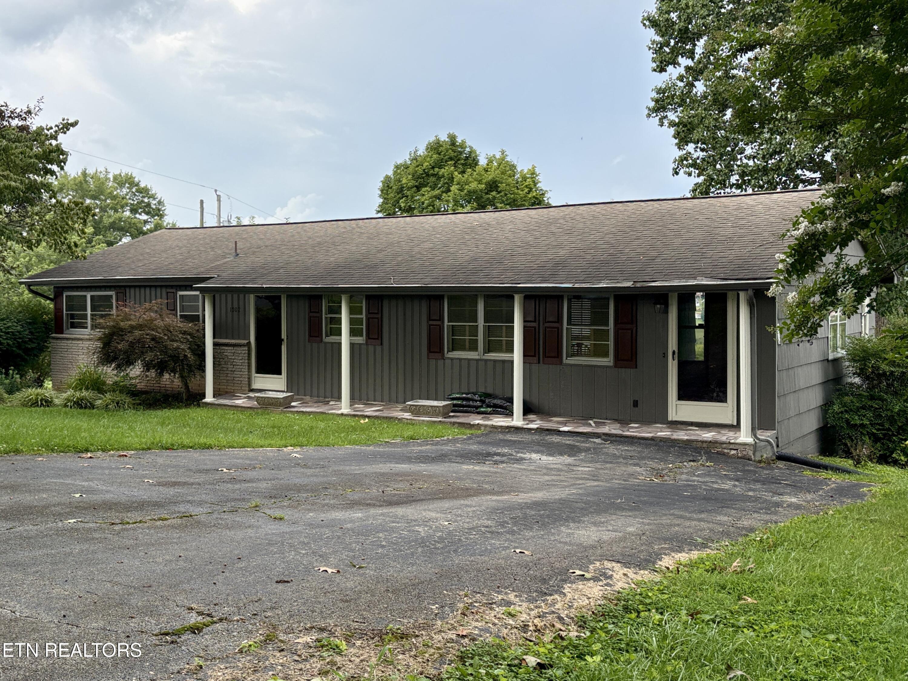 1302 Nell Street Tazewell TN 37879