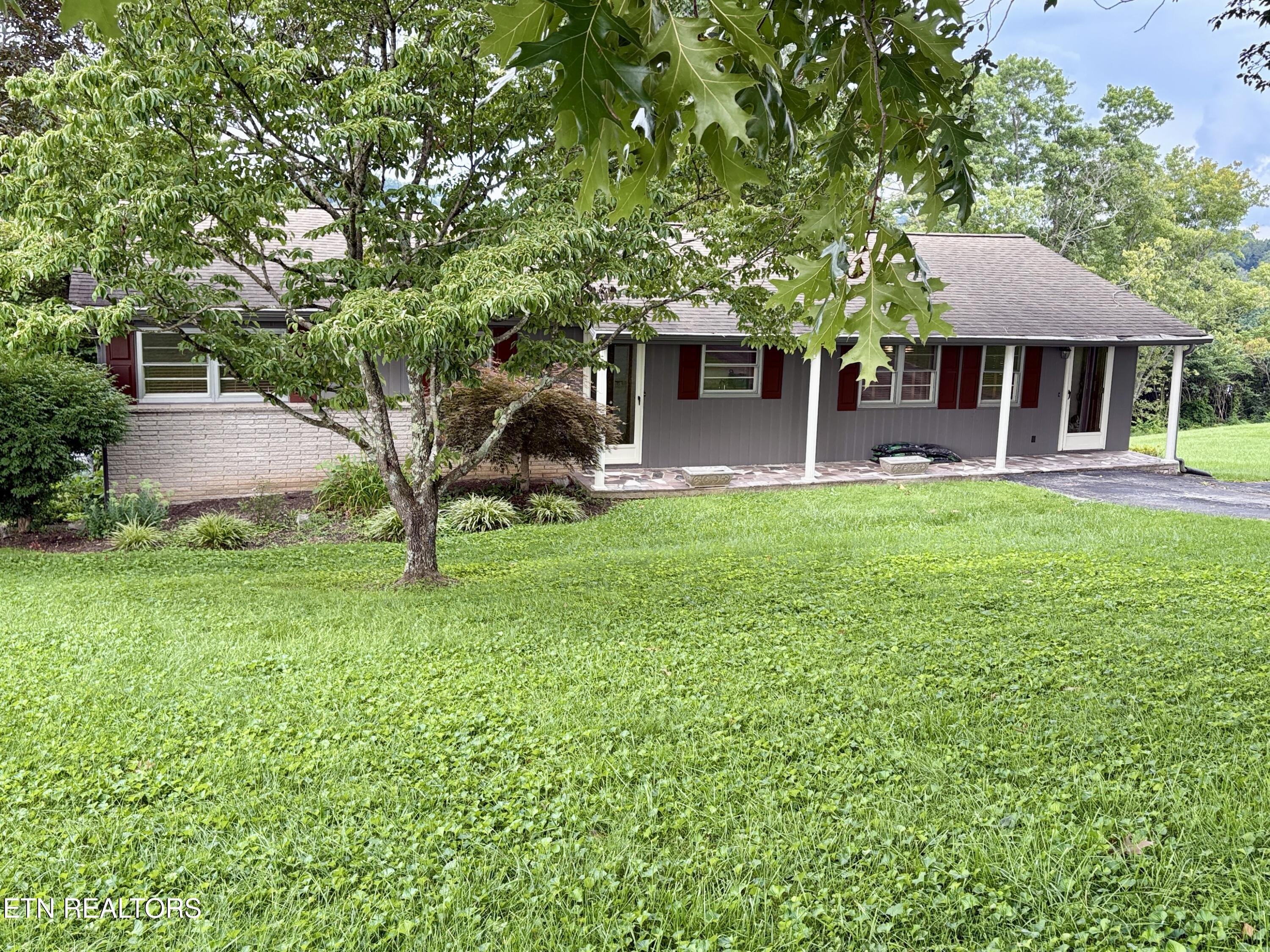 1302 Nell Street Tazewell TN 37879