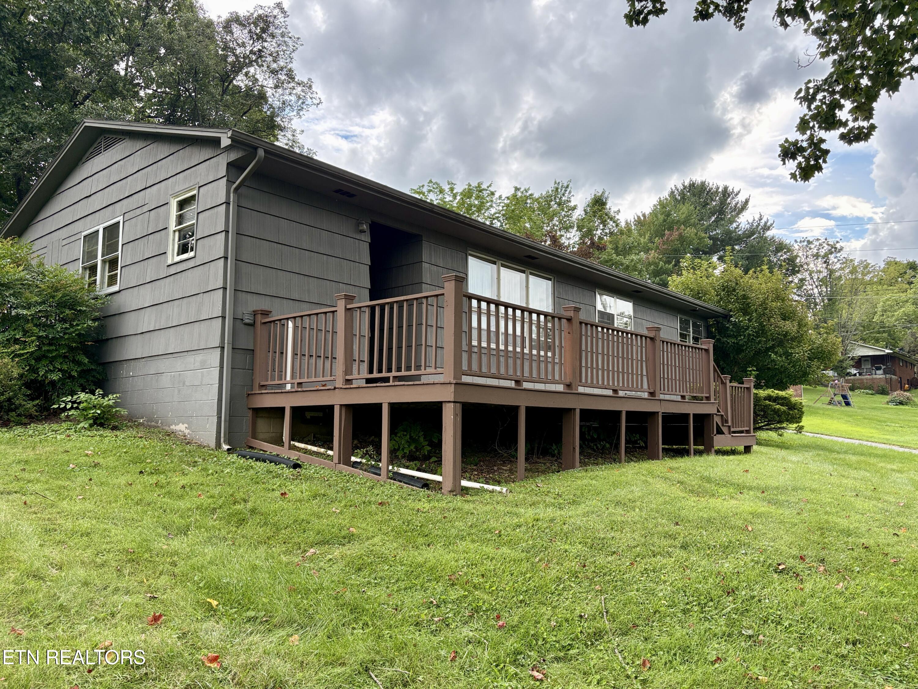 1302 Nell Street Tazewell TN 37879
