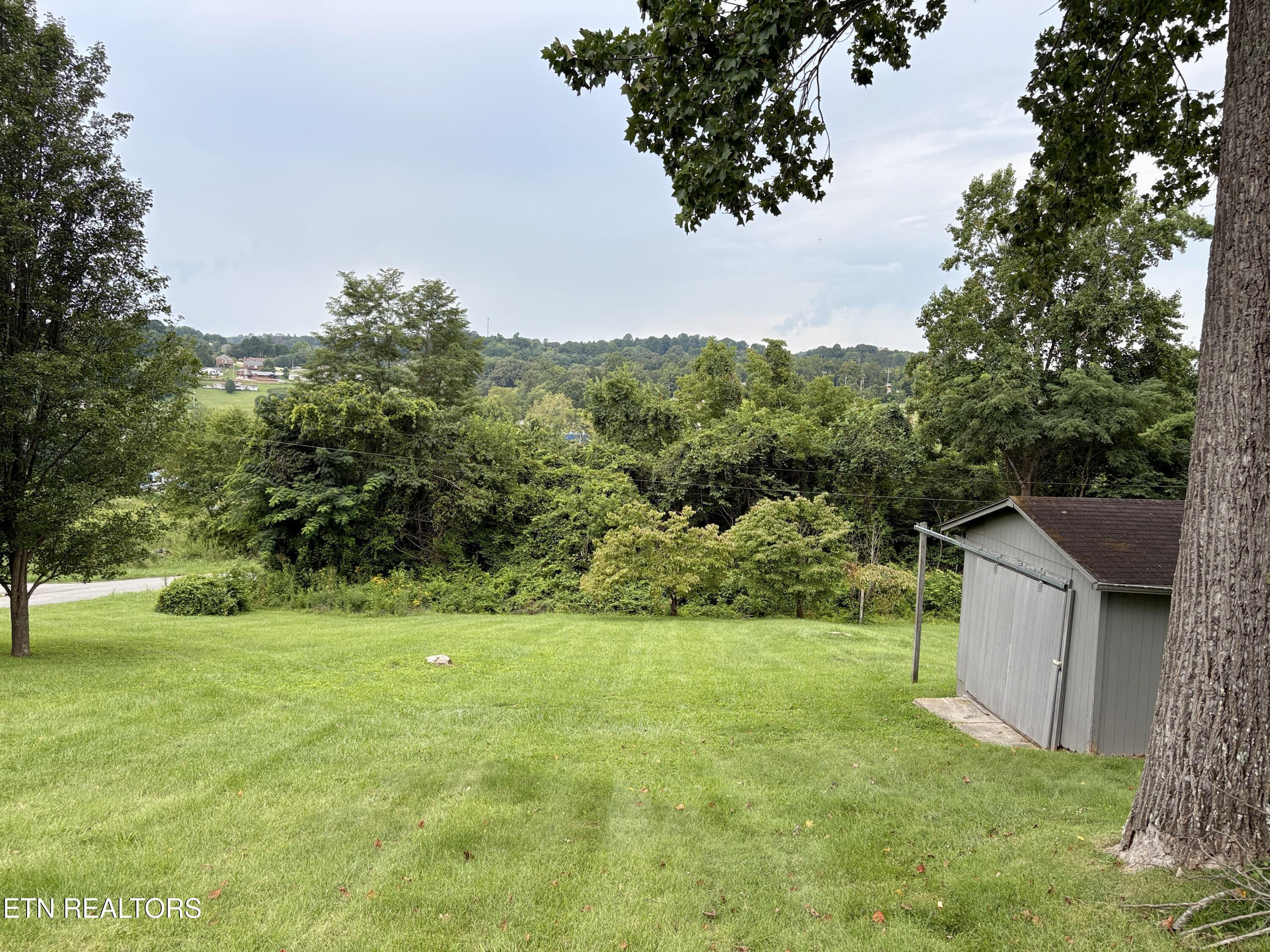 1302 Nell Street Tazewell TN 37879