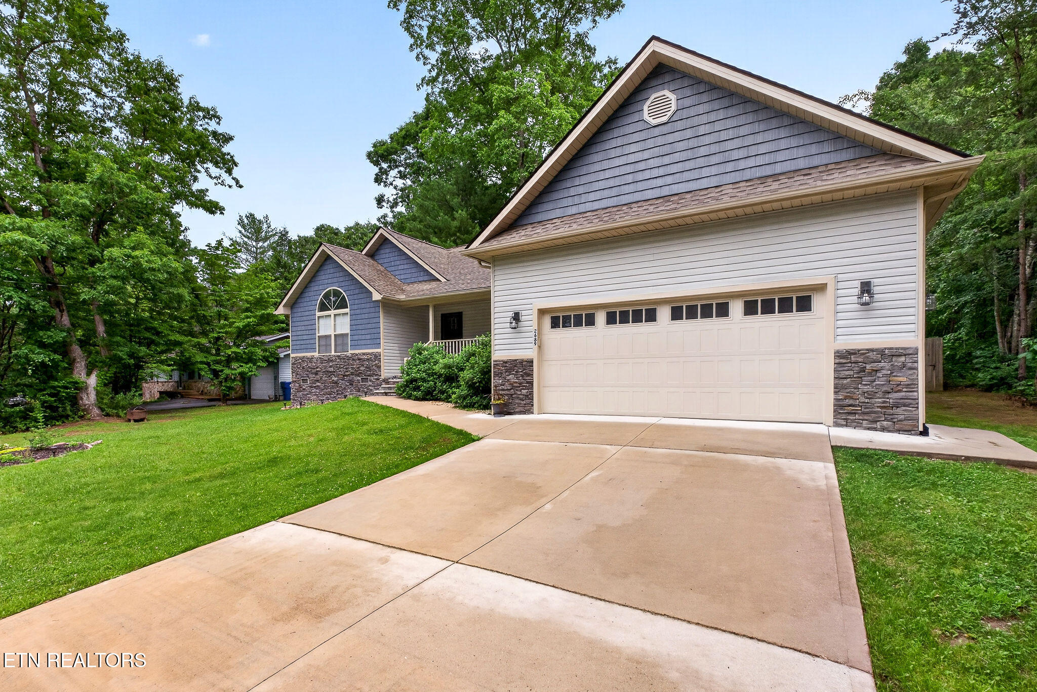 2689 Spruce Loop Crossville TN 38555