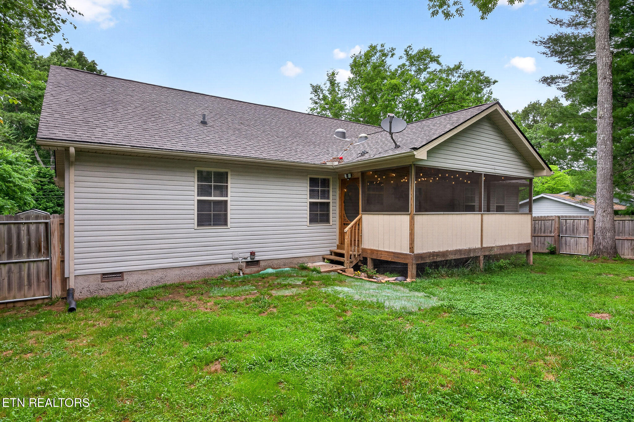 2689 Spruce Loop Crossville TN 38555