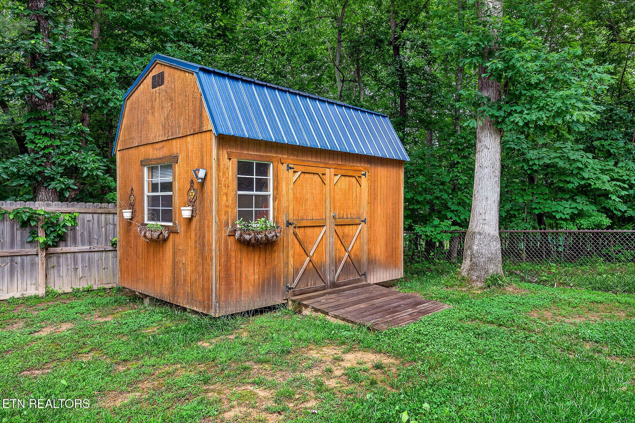 2689 Spruce Loop Crossville TN 38555