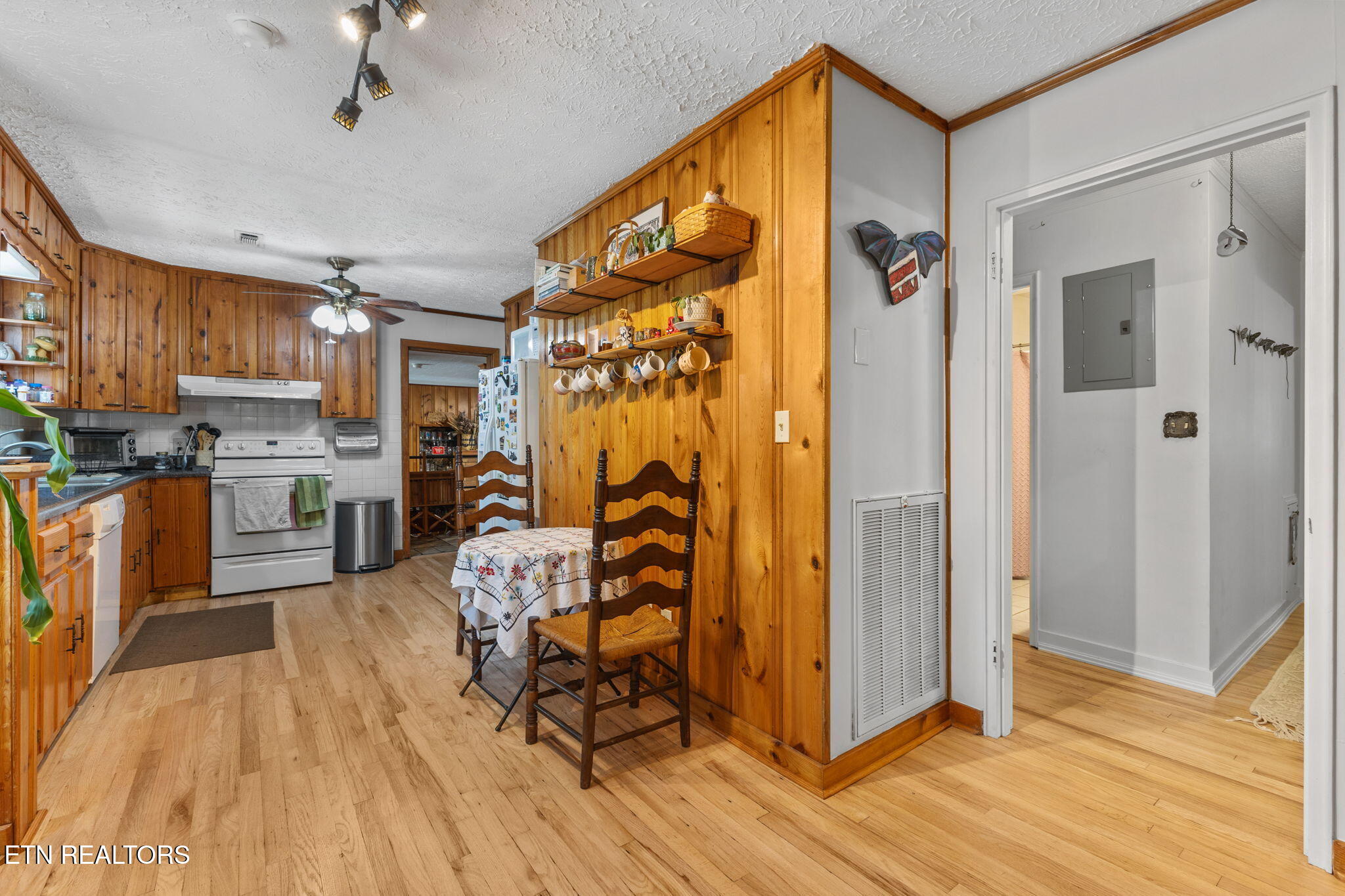 2201 Lloyd Avenue Knoxville TN 37920
