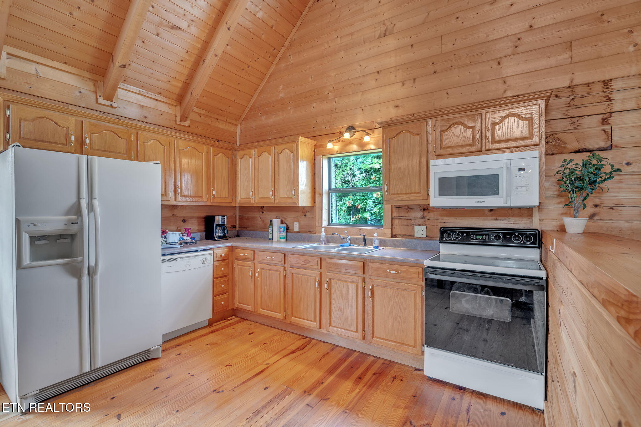 319 Four Mile Creek Road Deer Lodge TN 37726