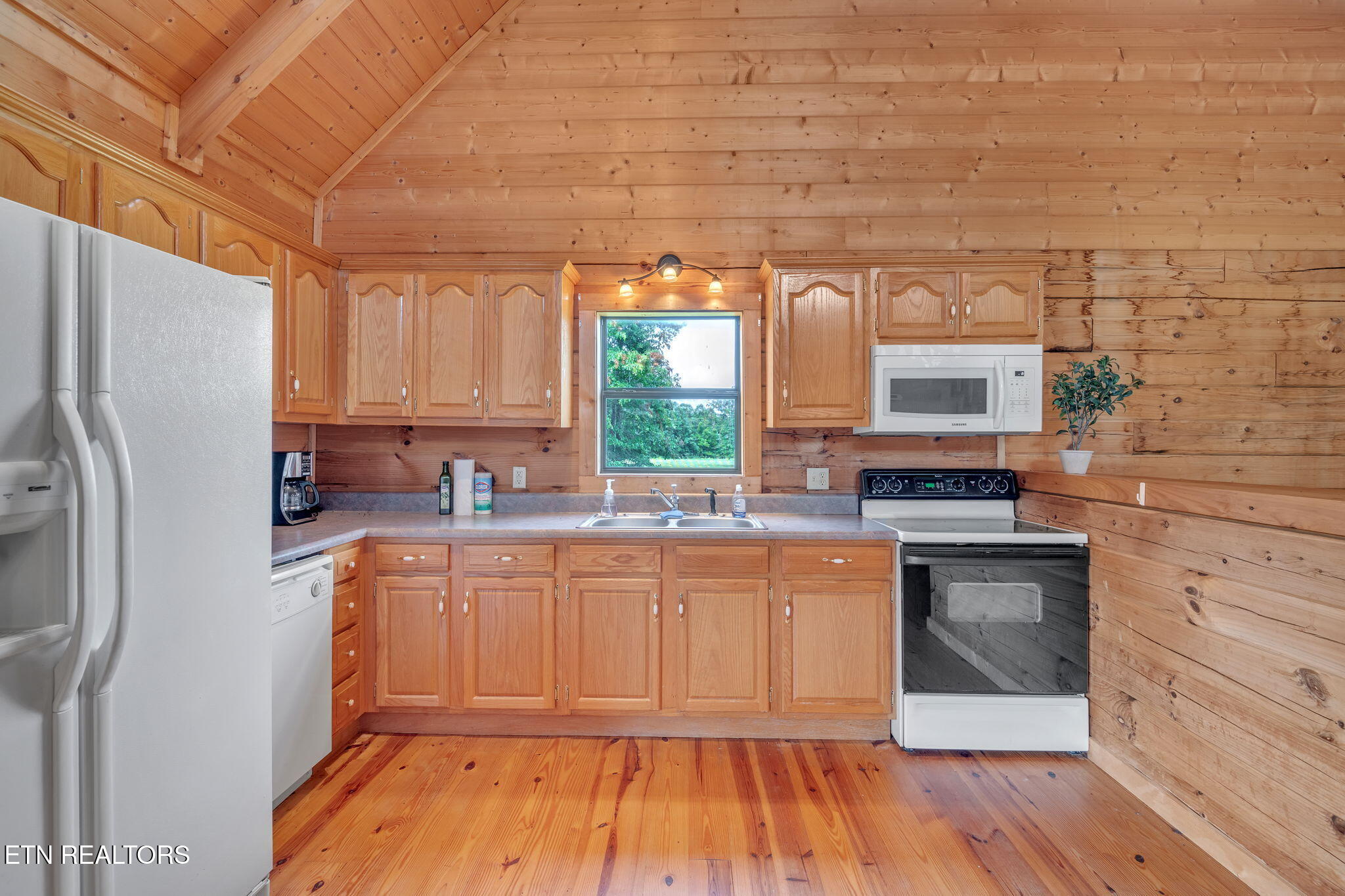 319 Four Mile Creek Road Deer Lodge TN 37726