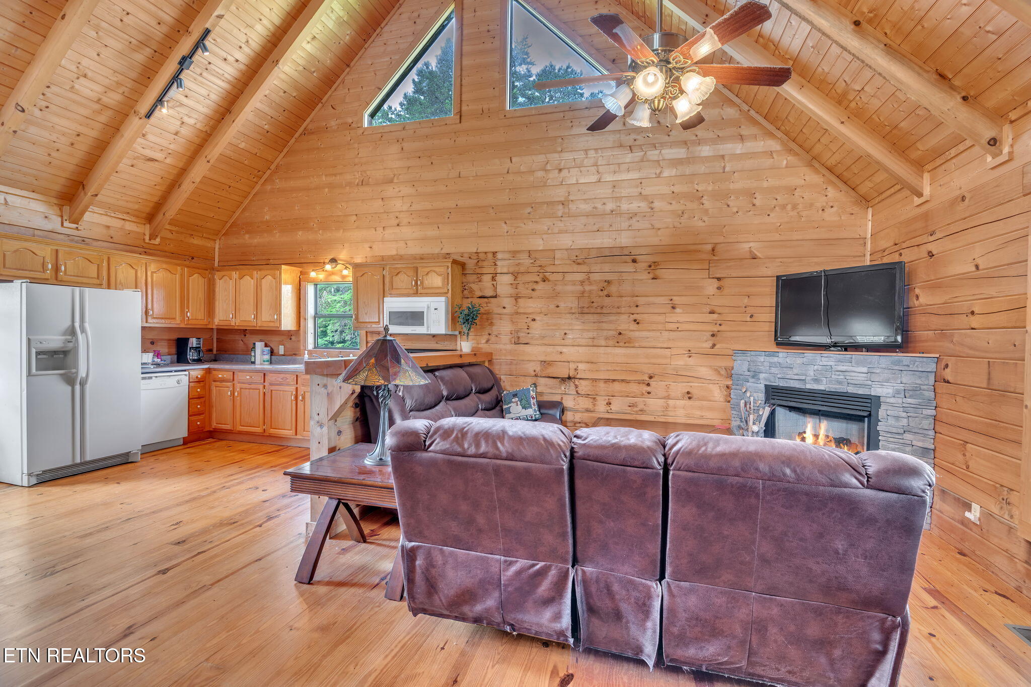 319 Four Mile Creek Road Deer Lodge TN 37726