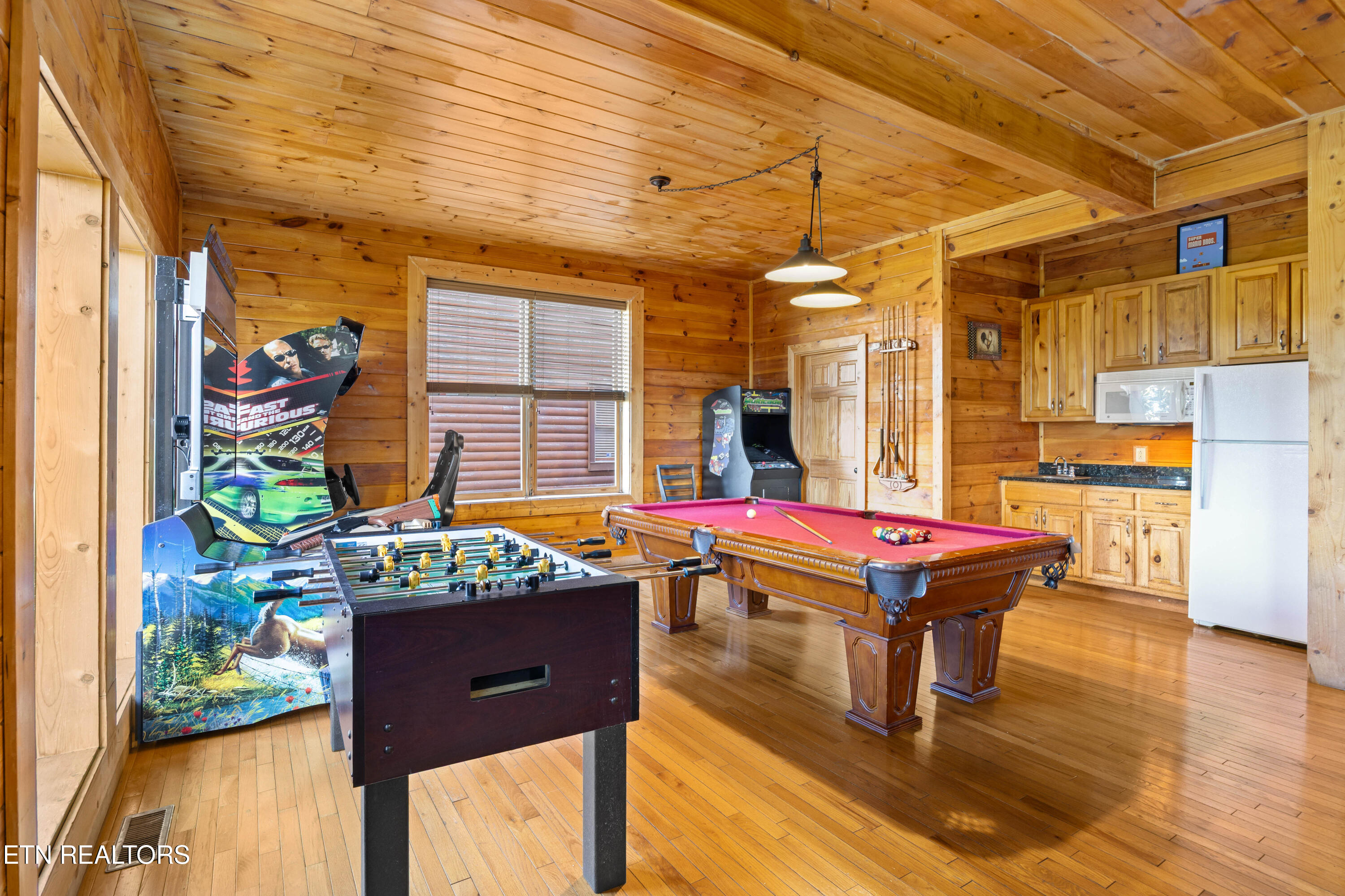 950 Black Bear Cub Way Sevierville TN 37862