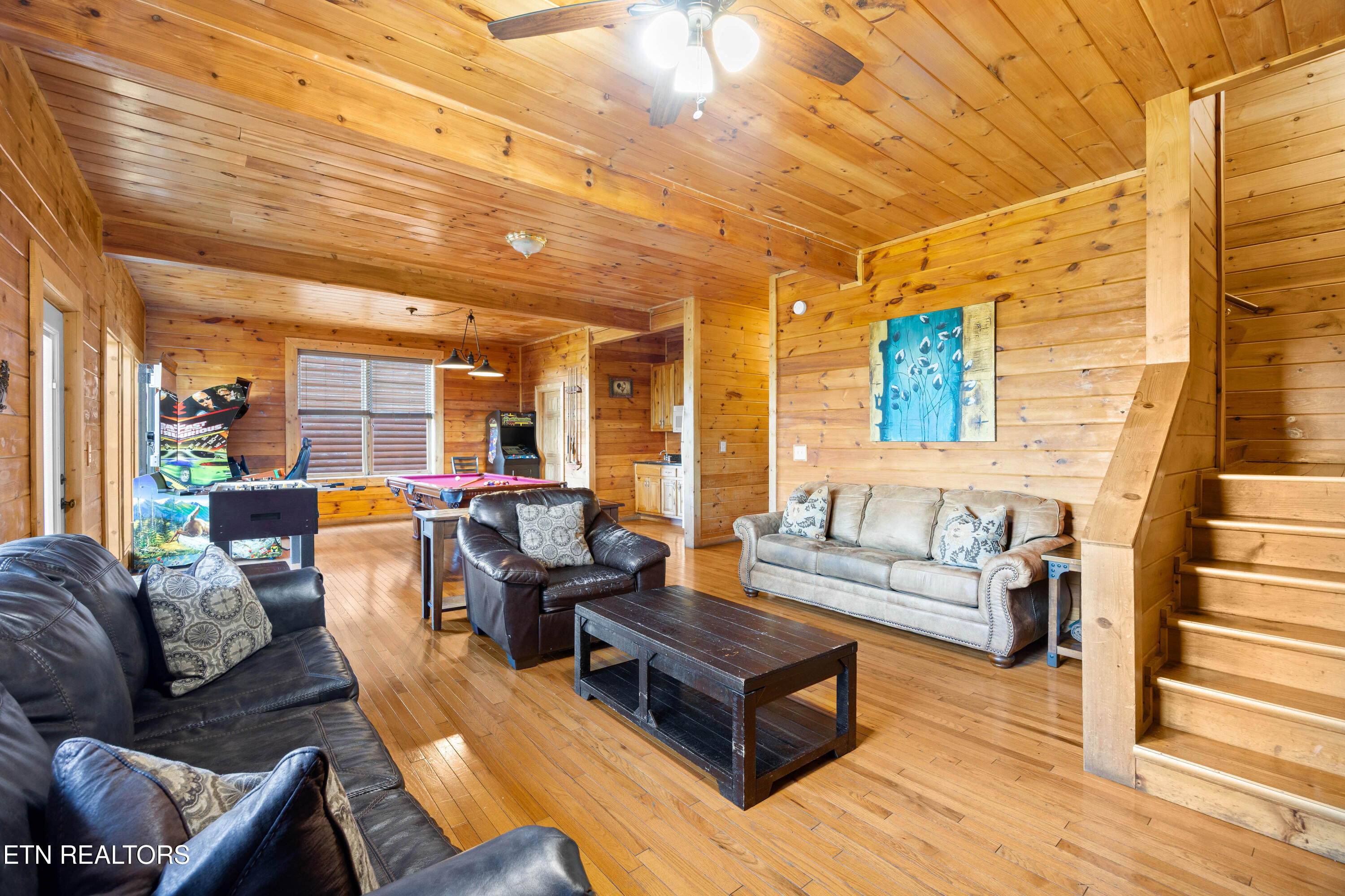 950 Black Bear Cub Way Sevierville TN 37862