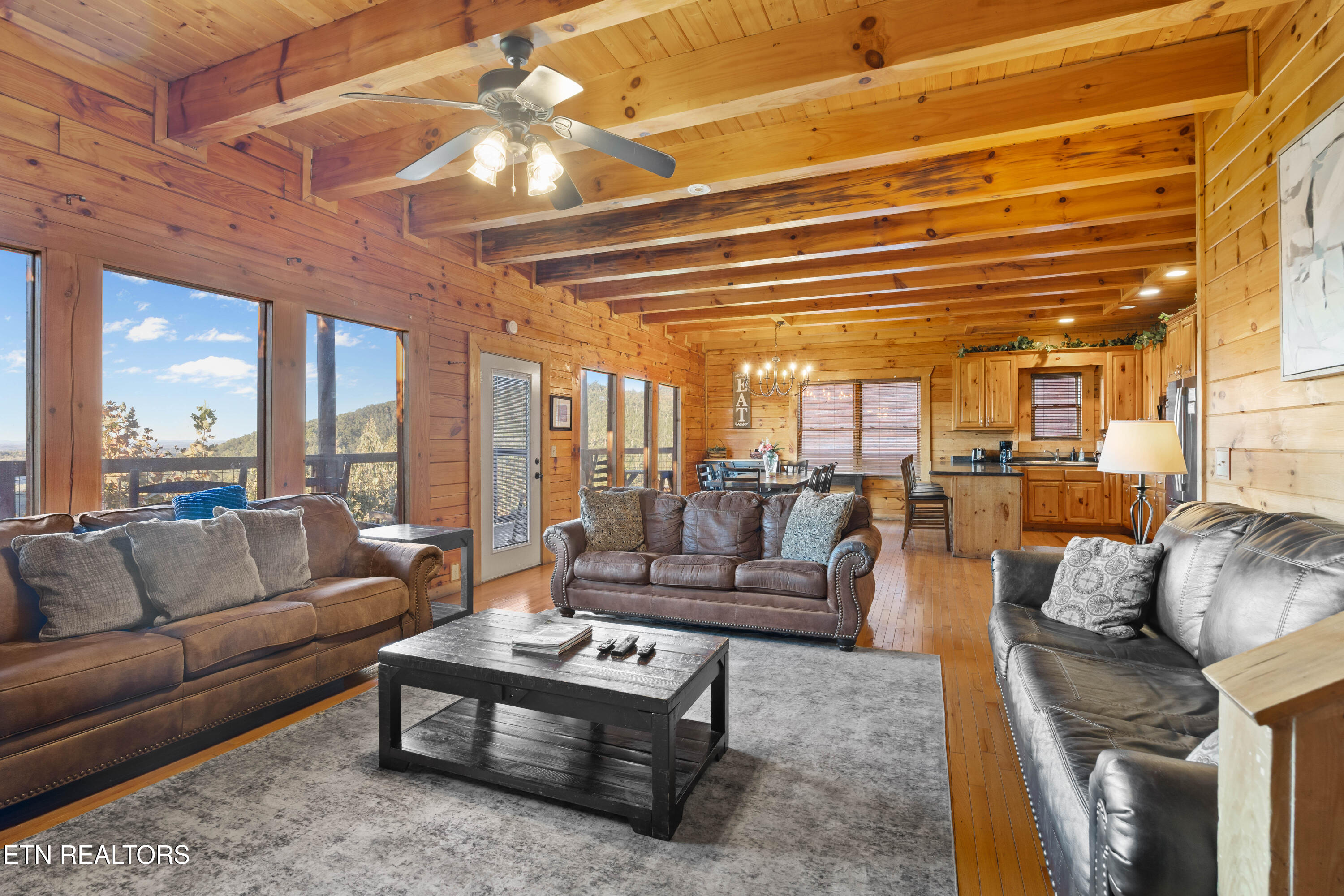 950 Black Bear Cub Way Sevierville TN 37862