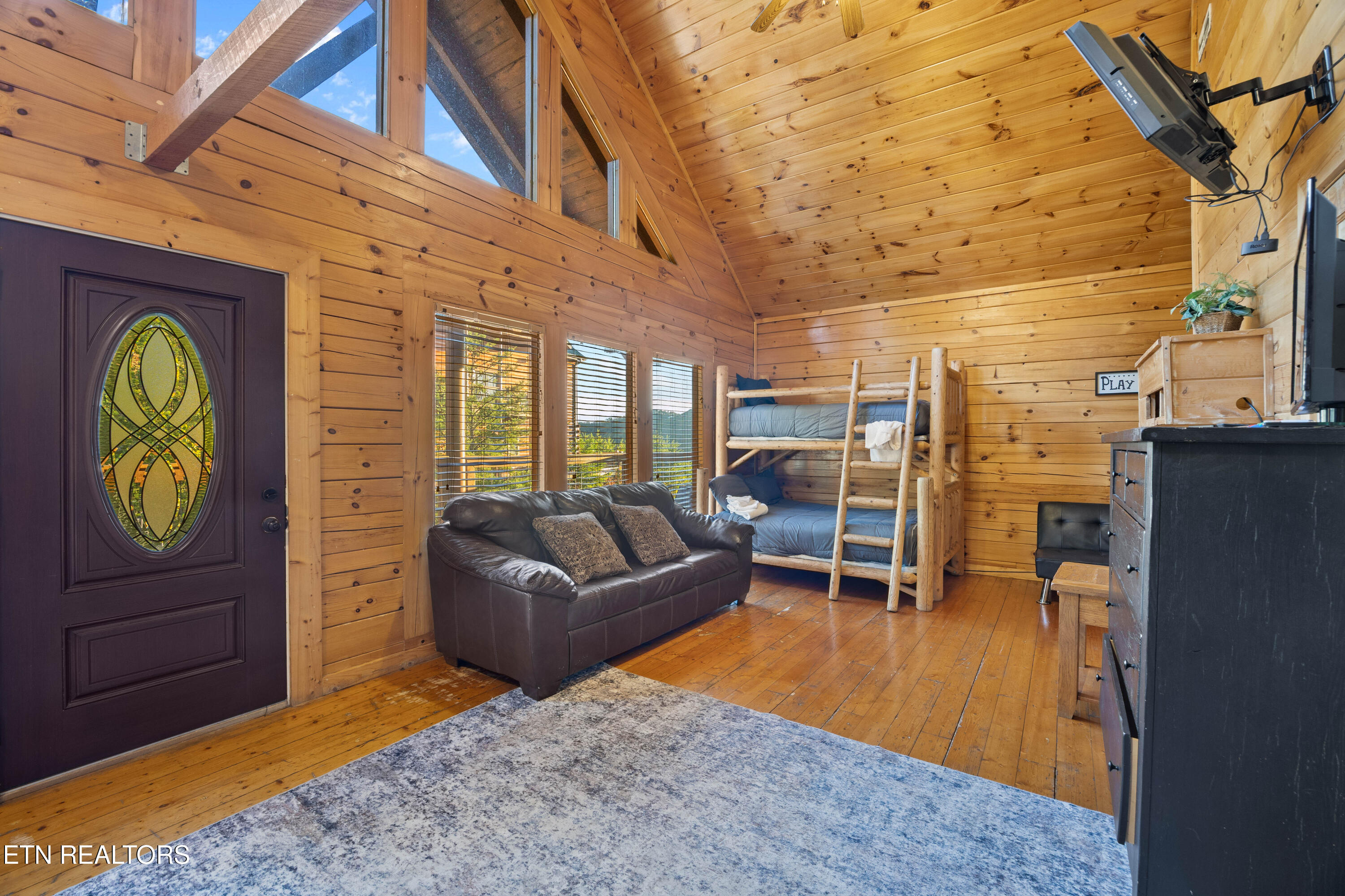 950 Black Bear Cub Way Sevierville TN 37862