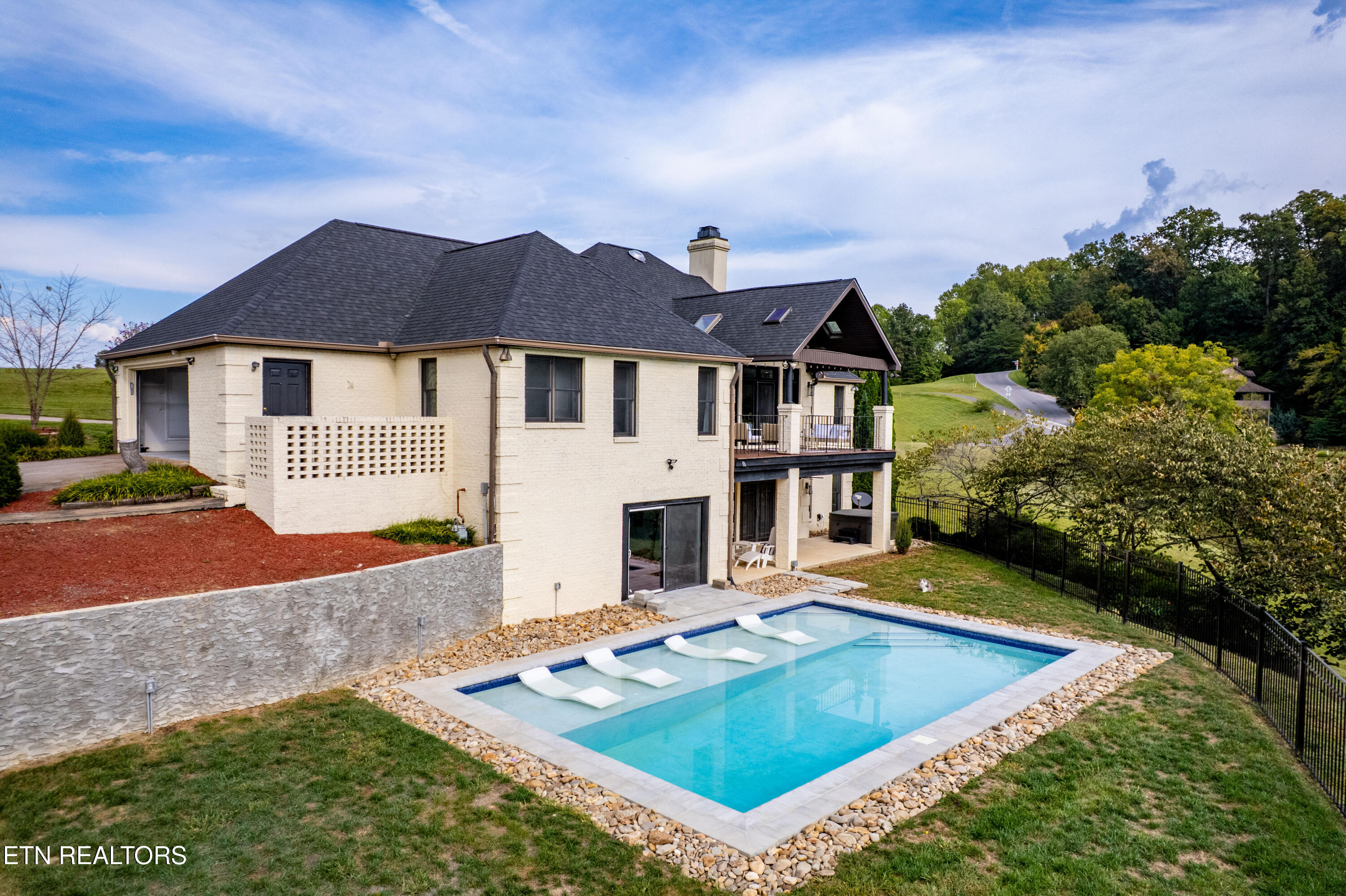 225 Bobwhite Trail Sevierville TN 37876