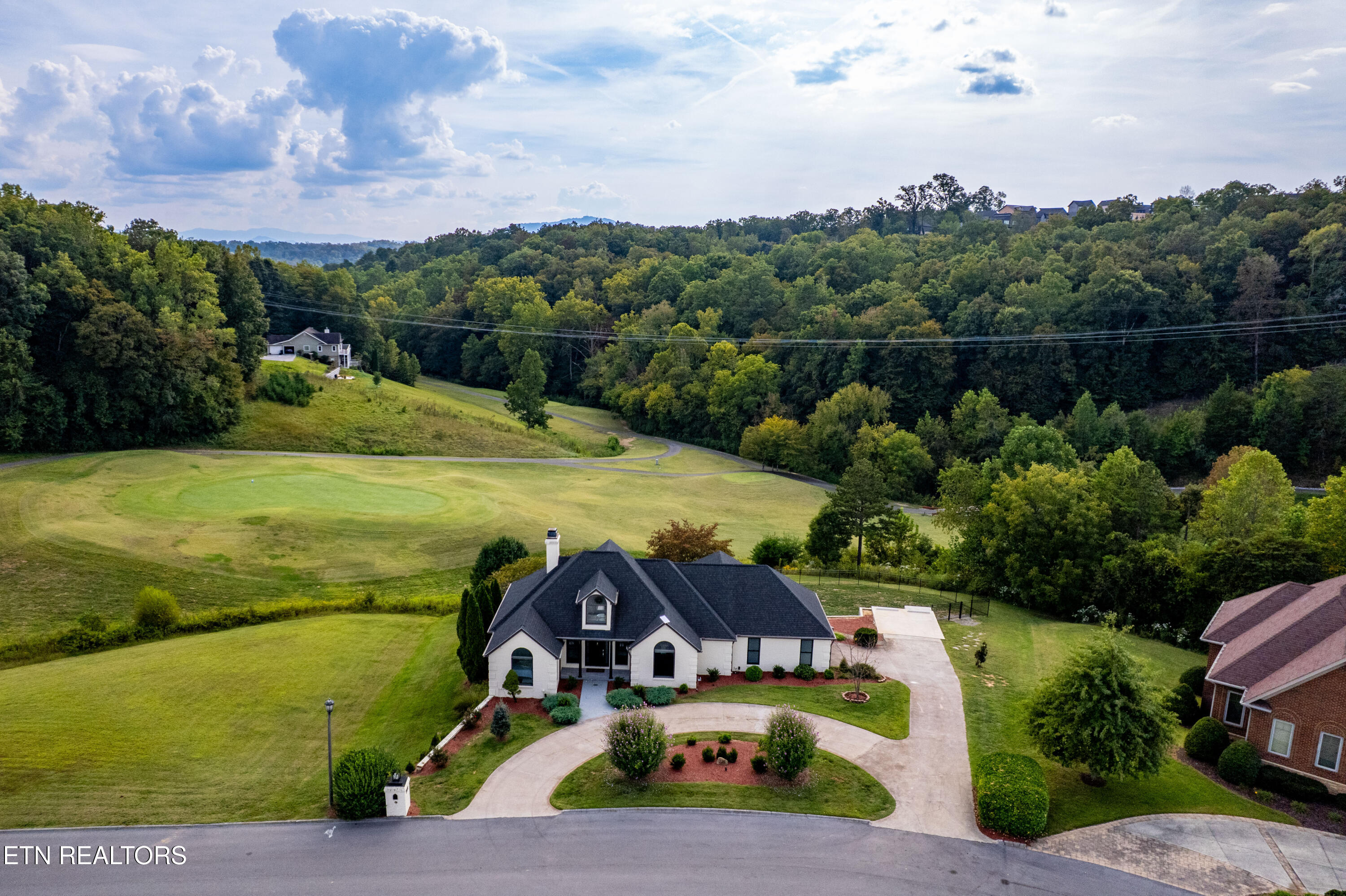 225 Bobwhite Trail Sevierville TN 37876