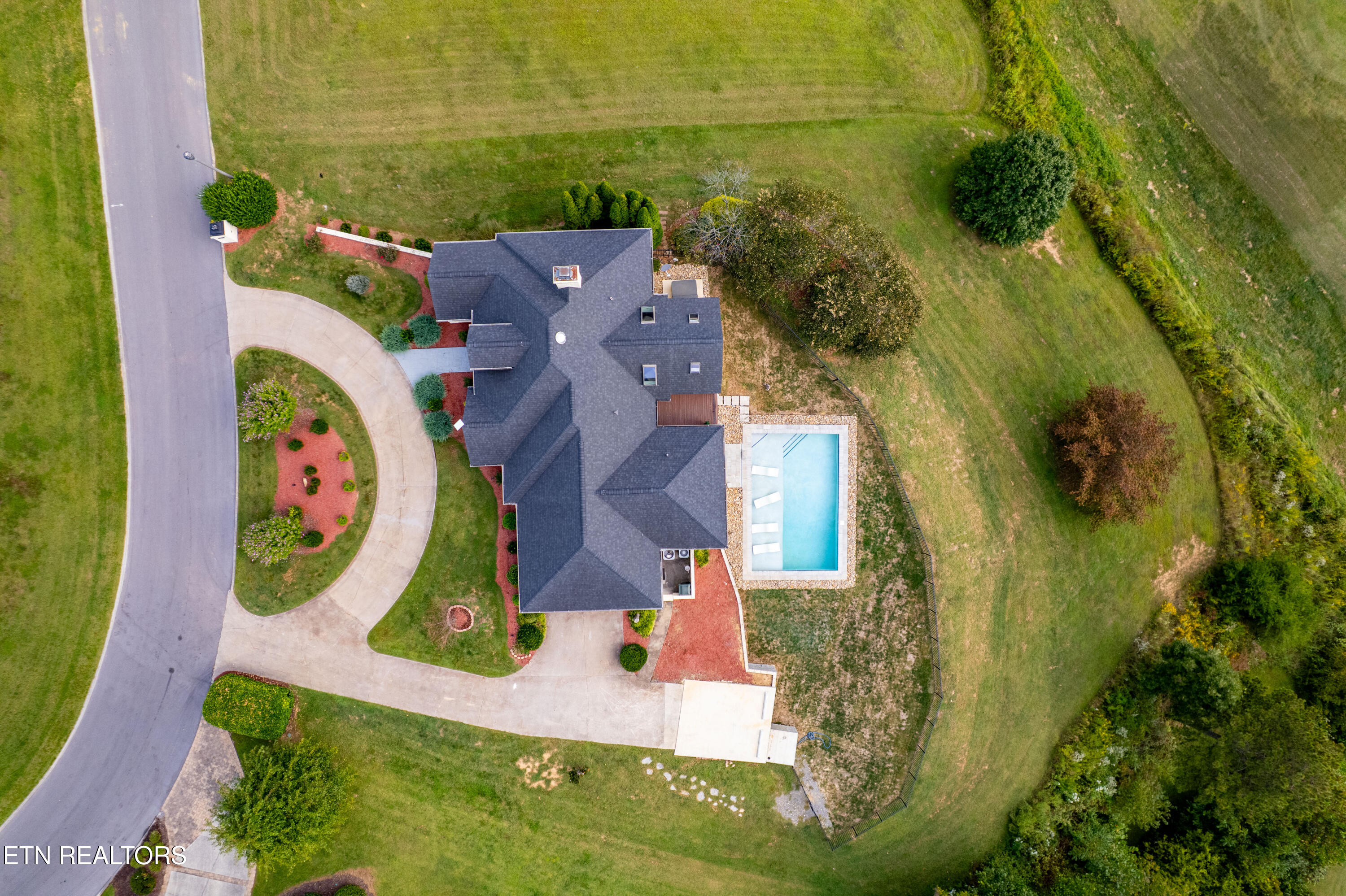 225 Bobwhite Trail Sevierville TN 37876