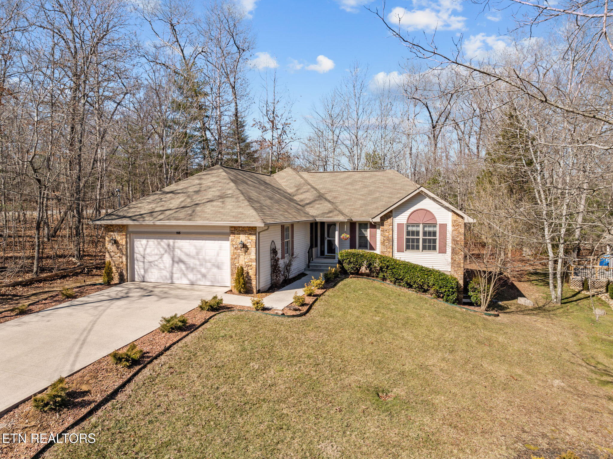 115 Lafayette Point Crossville TN 38558
