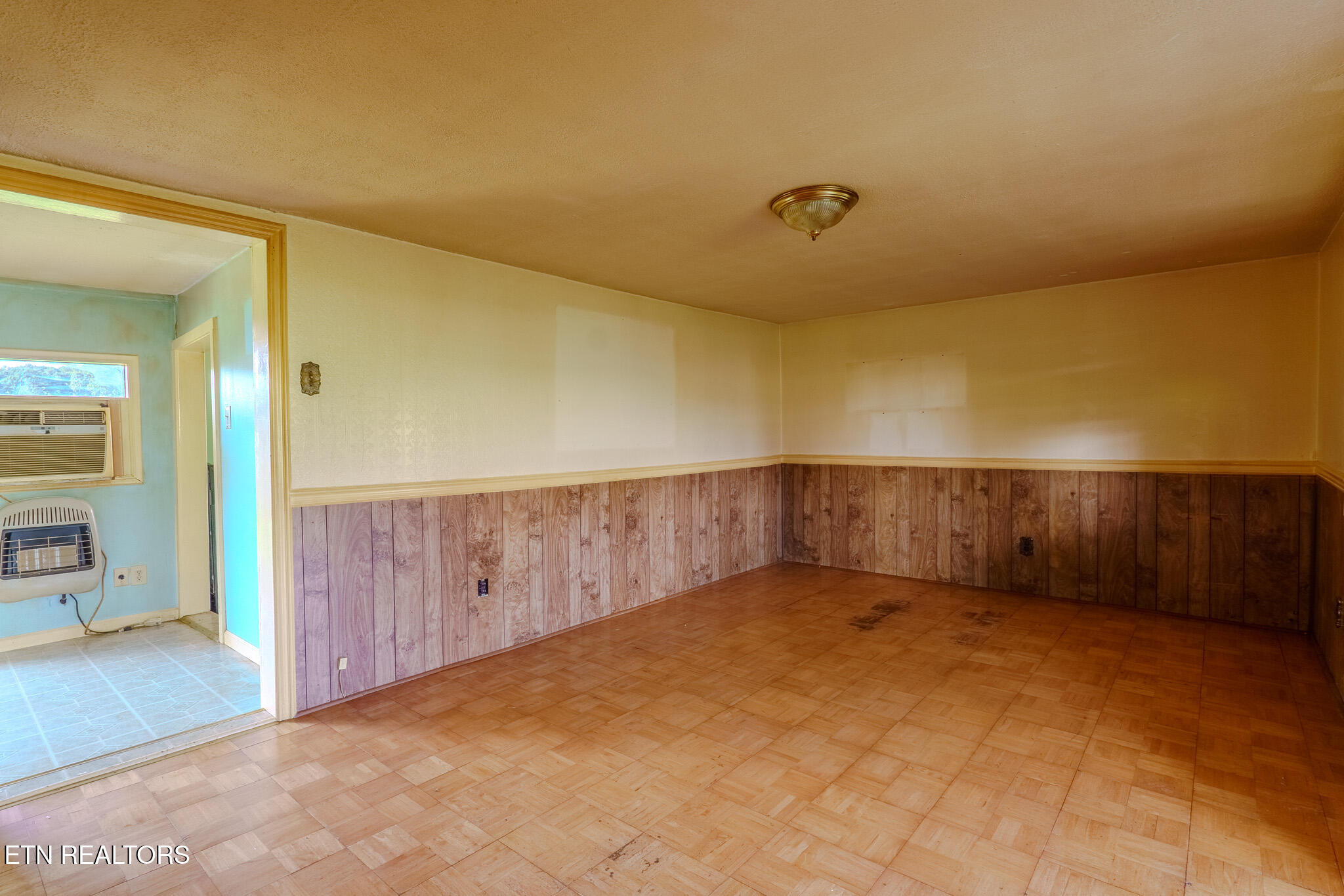 275 Camp Ridge Road Lafollette TN 37766
