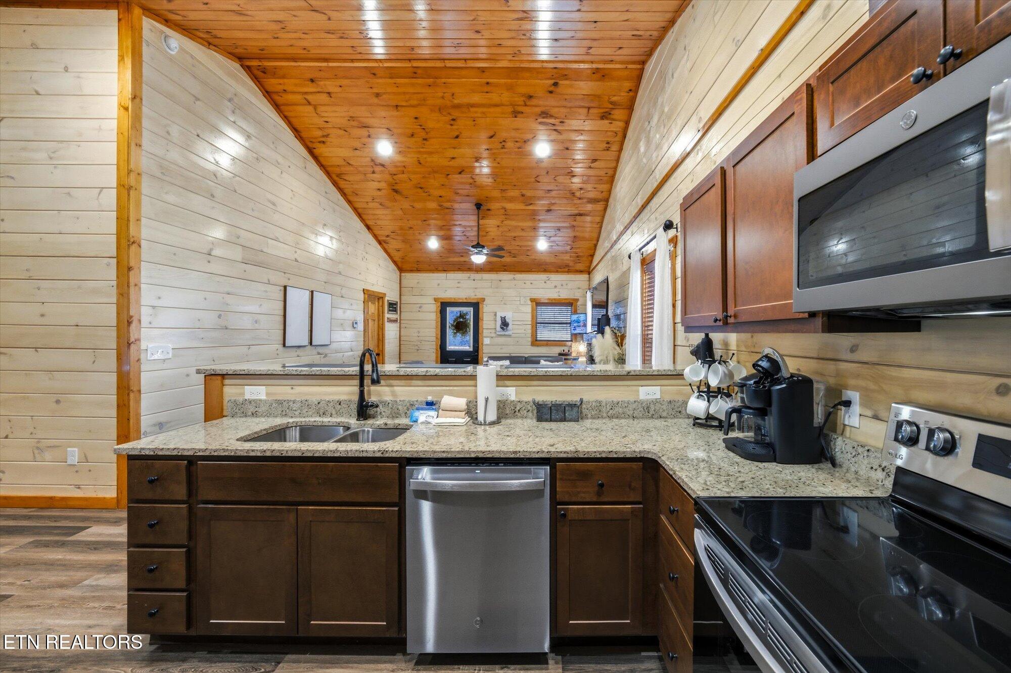1636 Eagle Springs Road Sevierville TN 37876