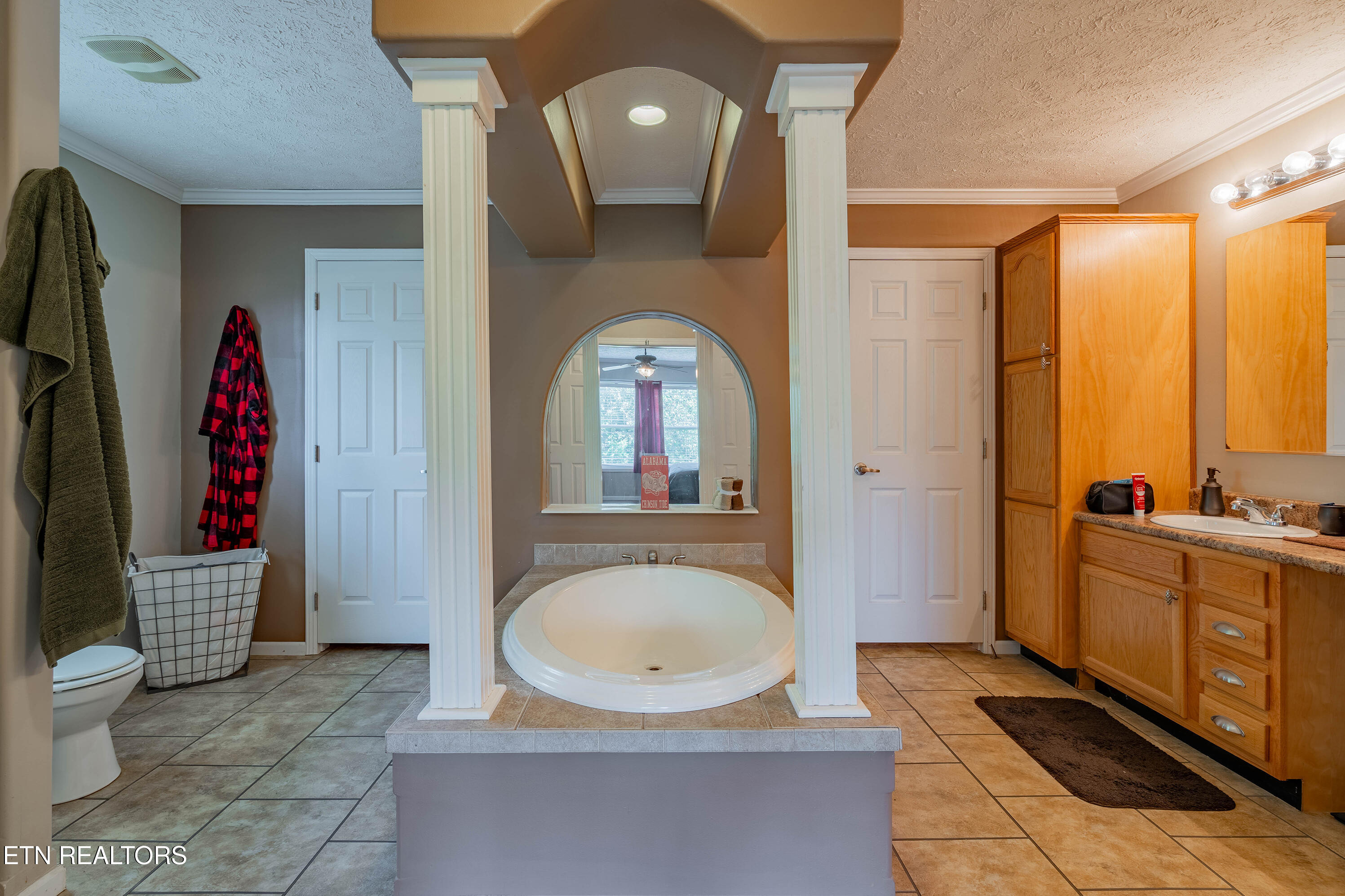 338 Old Clear Branch Lane Rocky Top TN 37769