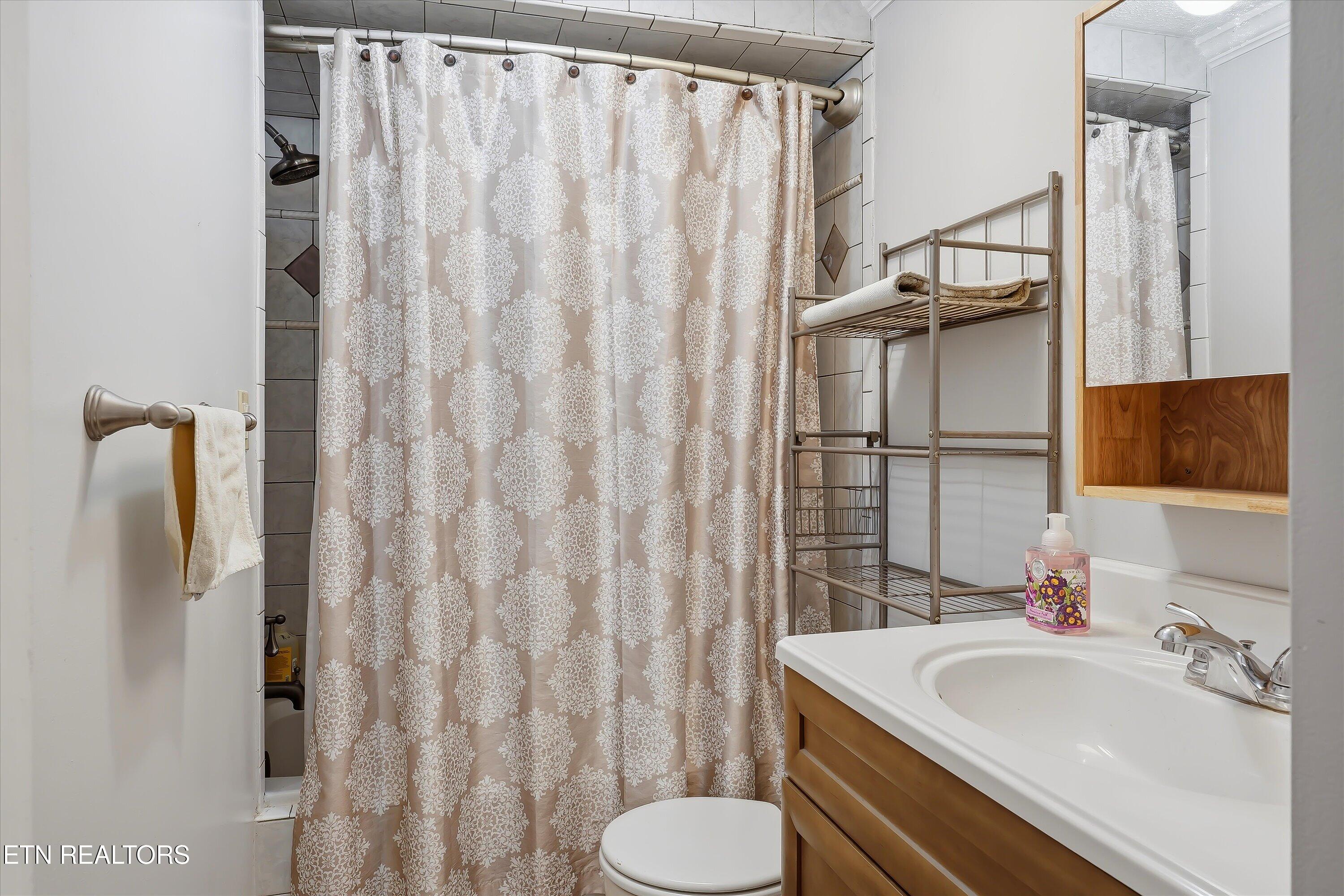 98 Cal Dobson Trail Greeneville TN 37743